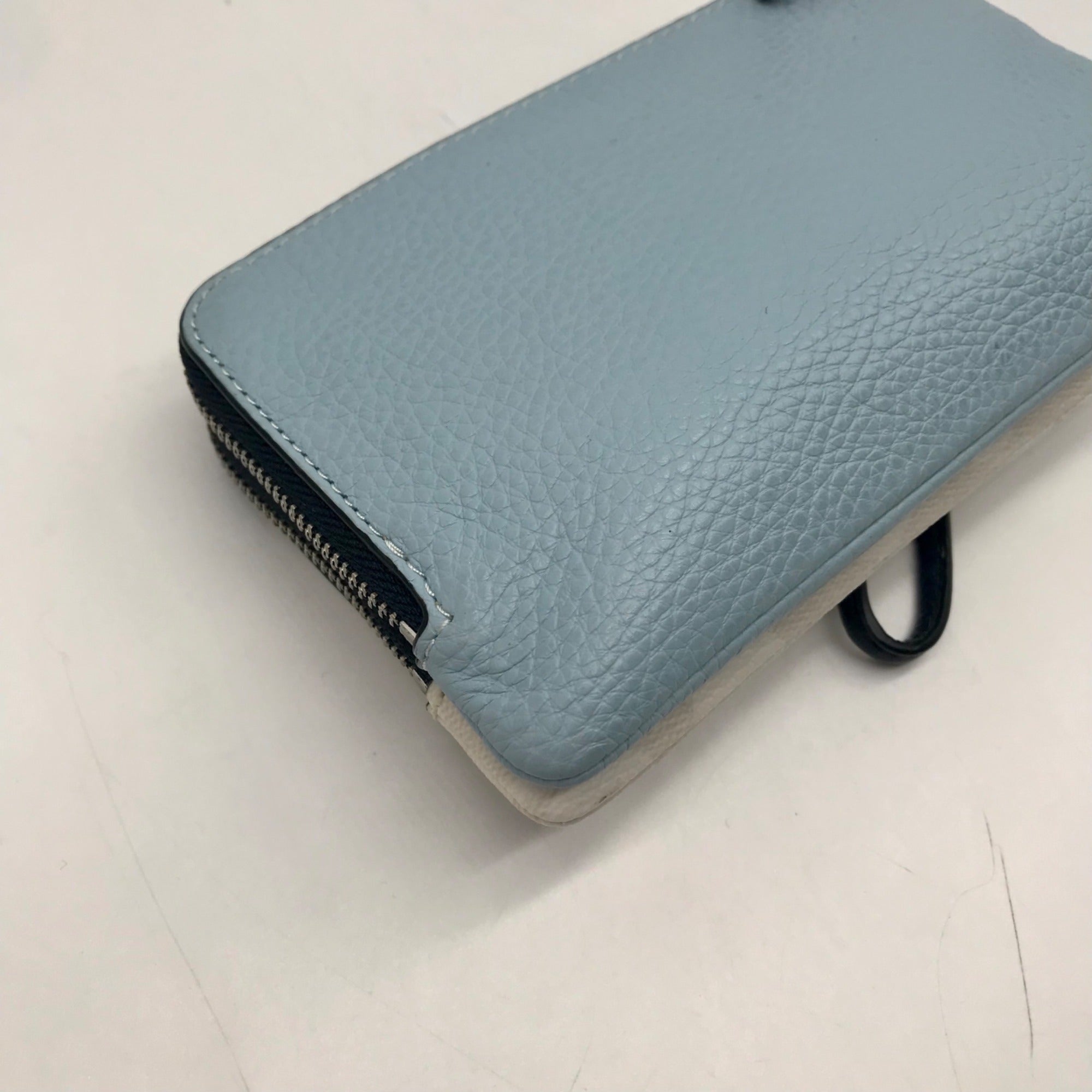 Coach White and Blue Signature Canvas Corner Zip Wristlet