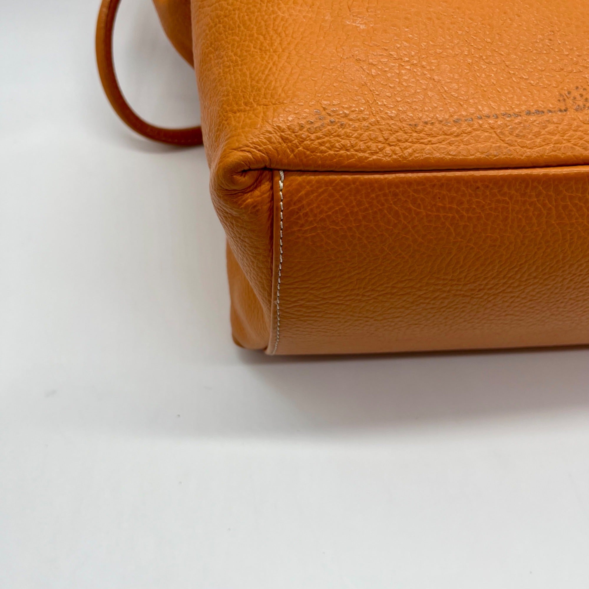Vera Pelle Orange Pebbled Leather Shoulder Bag