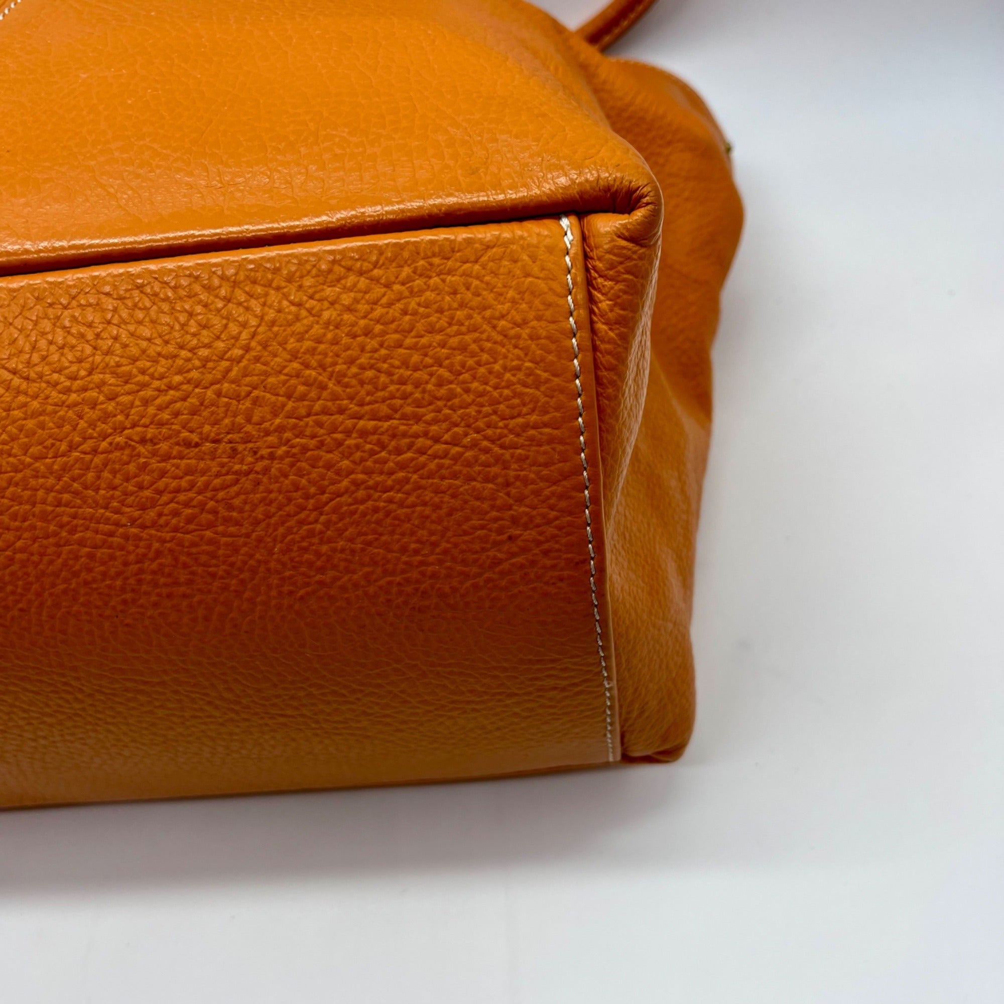Vera Pelle Orange Pebbled Leather Shoulder Bag