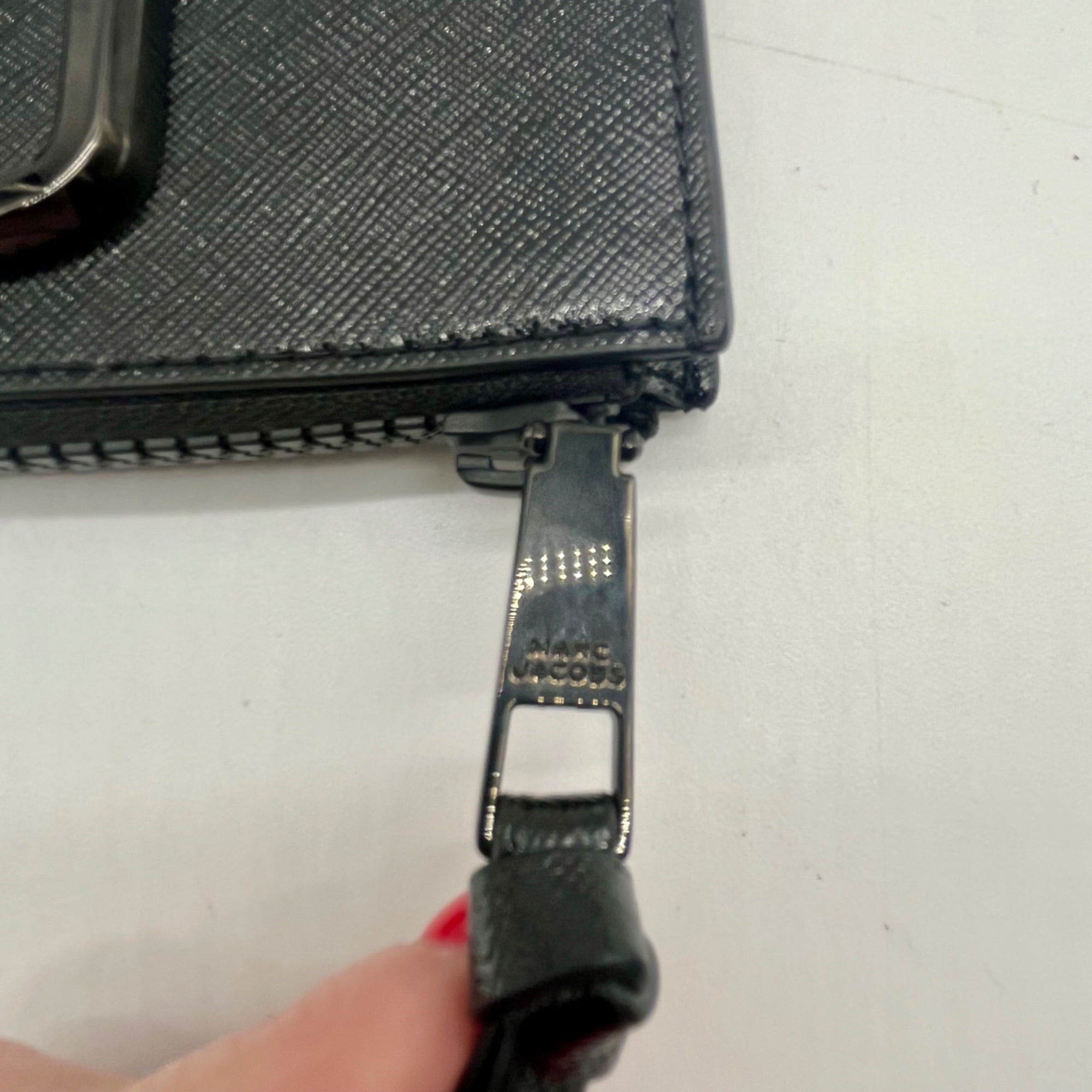 Marc Jacobs Black Saffiano Leather DTM Top Zip Multi Wallet