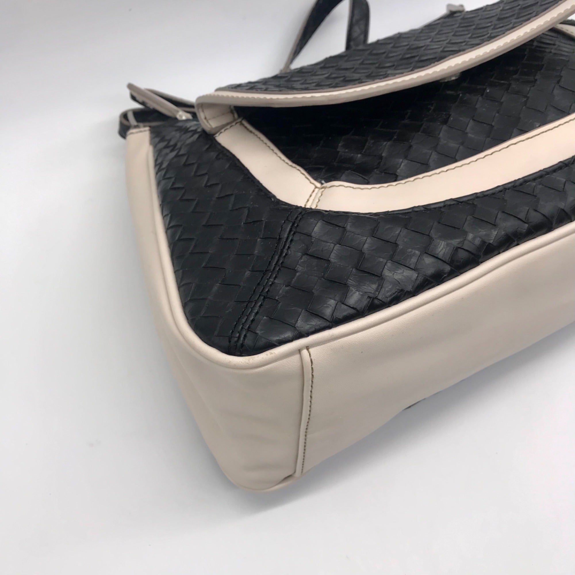 Vera Wang Black &amp; Off-White Woven Shoulder Bag