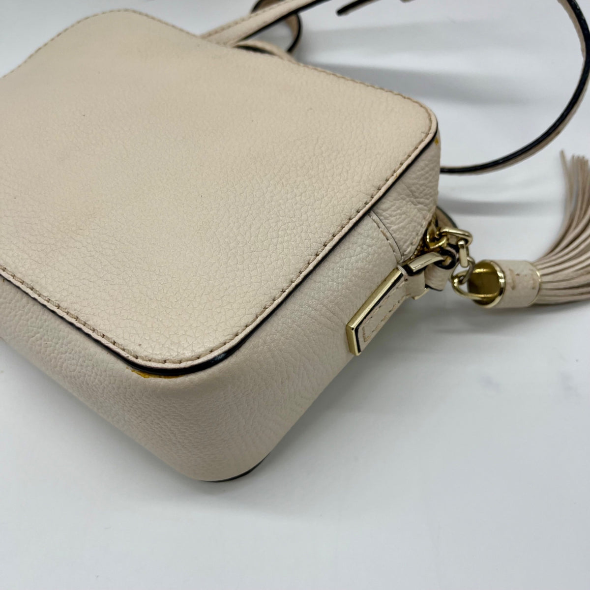 Kate Spade Beige Pebbled Leather Arla Camera Bag