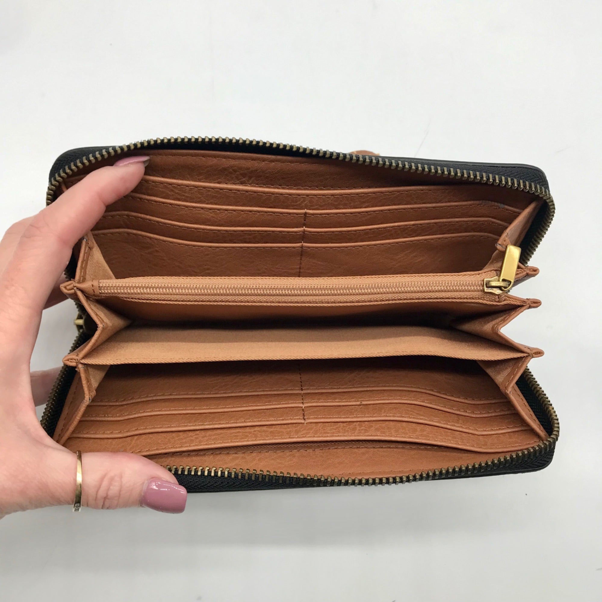 Fossil Black And White Patterned Leather RFID Logan Wallet
