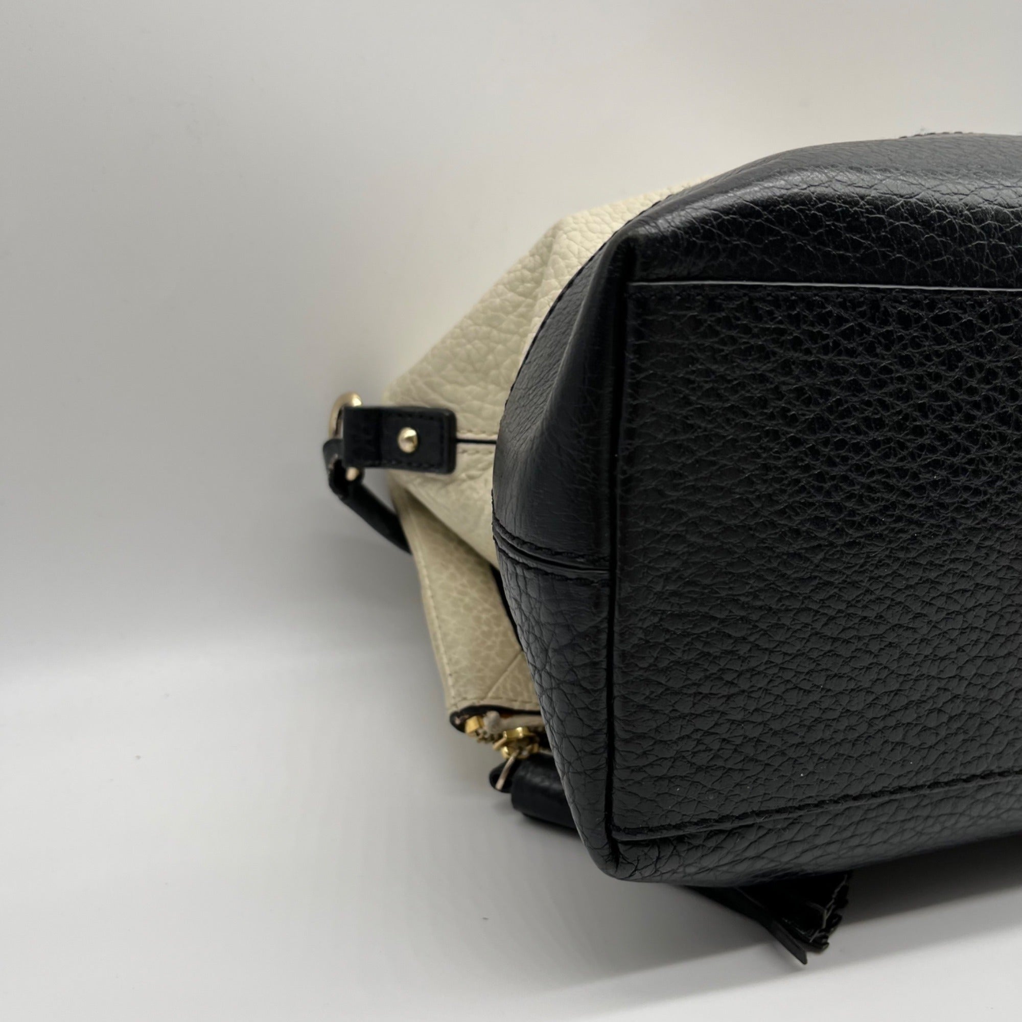 Kate Spade White Pebbled Leather Maria Porcelain Crossbody Bag