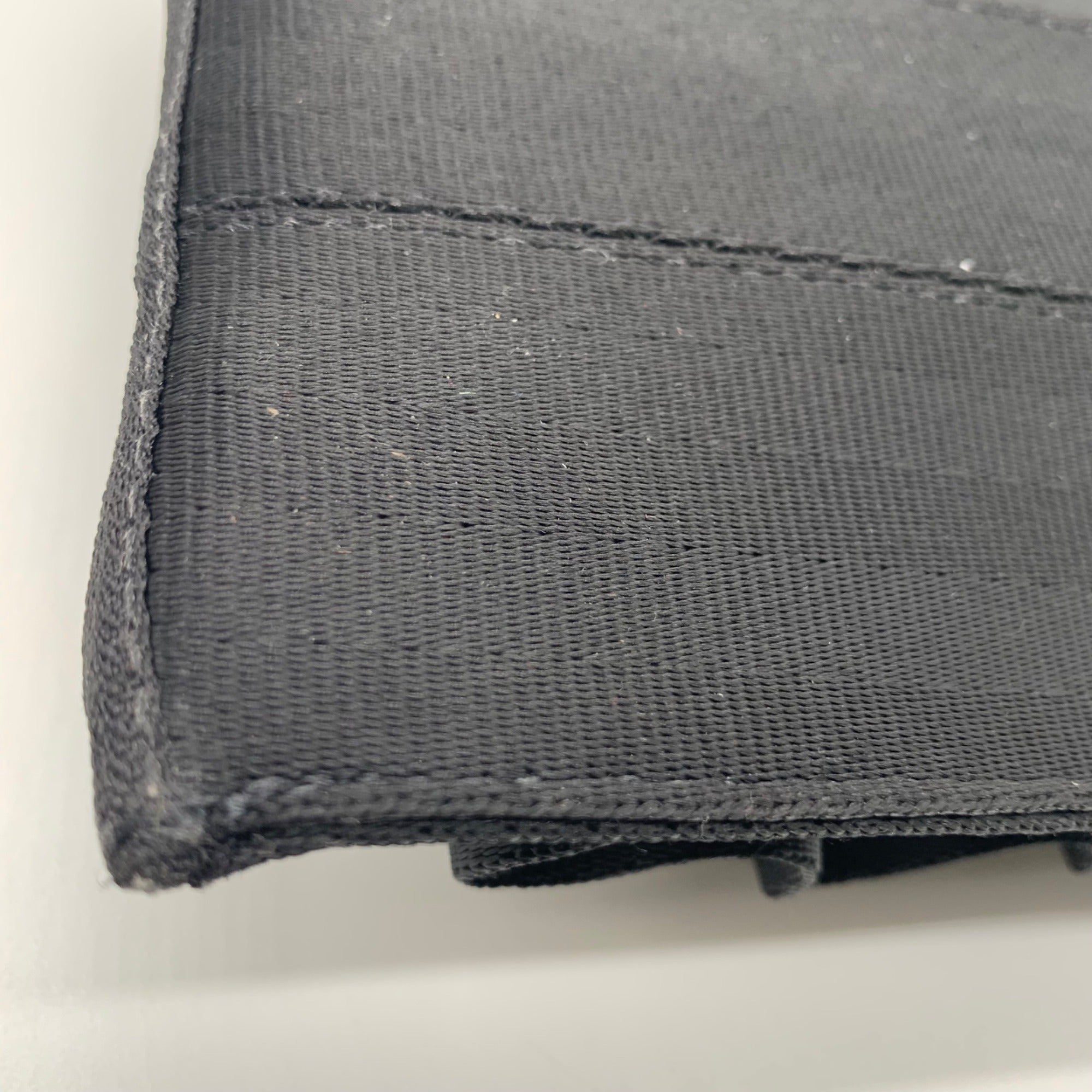 Harveys Black Fabric Seatbelt Bag