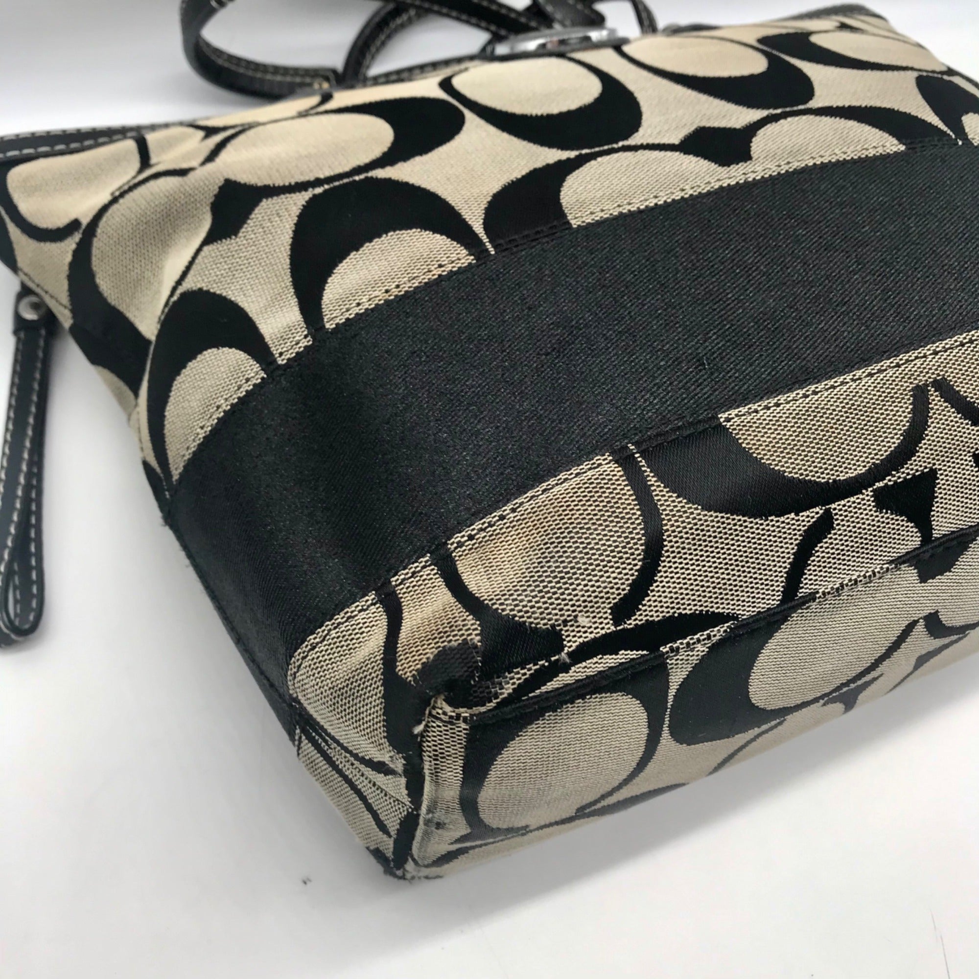 Coach Signature Black Canvas Tote Bag F15112