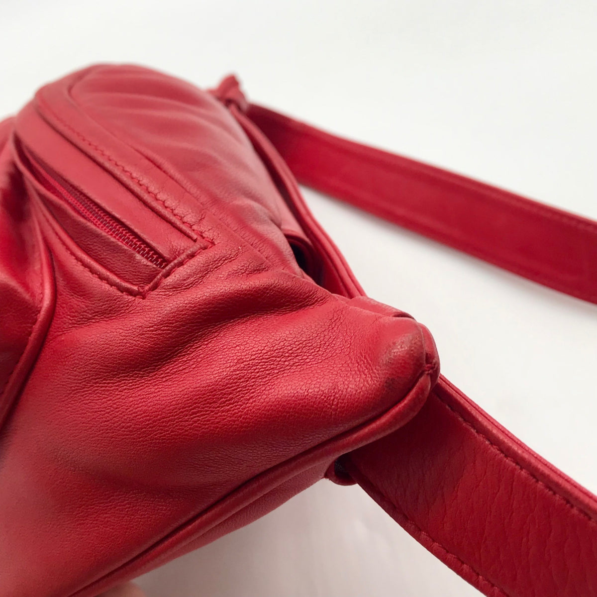 Gucci Red Smooth Leather Belt Bag
