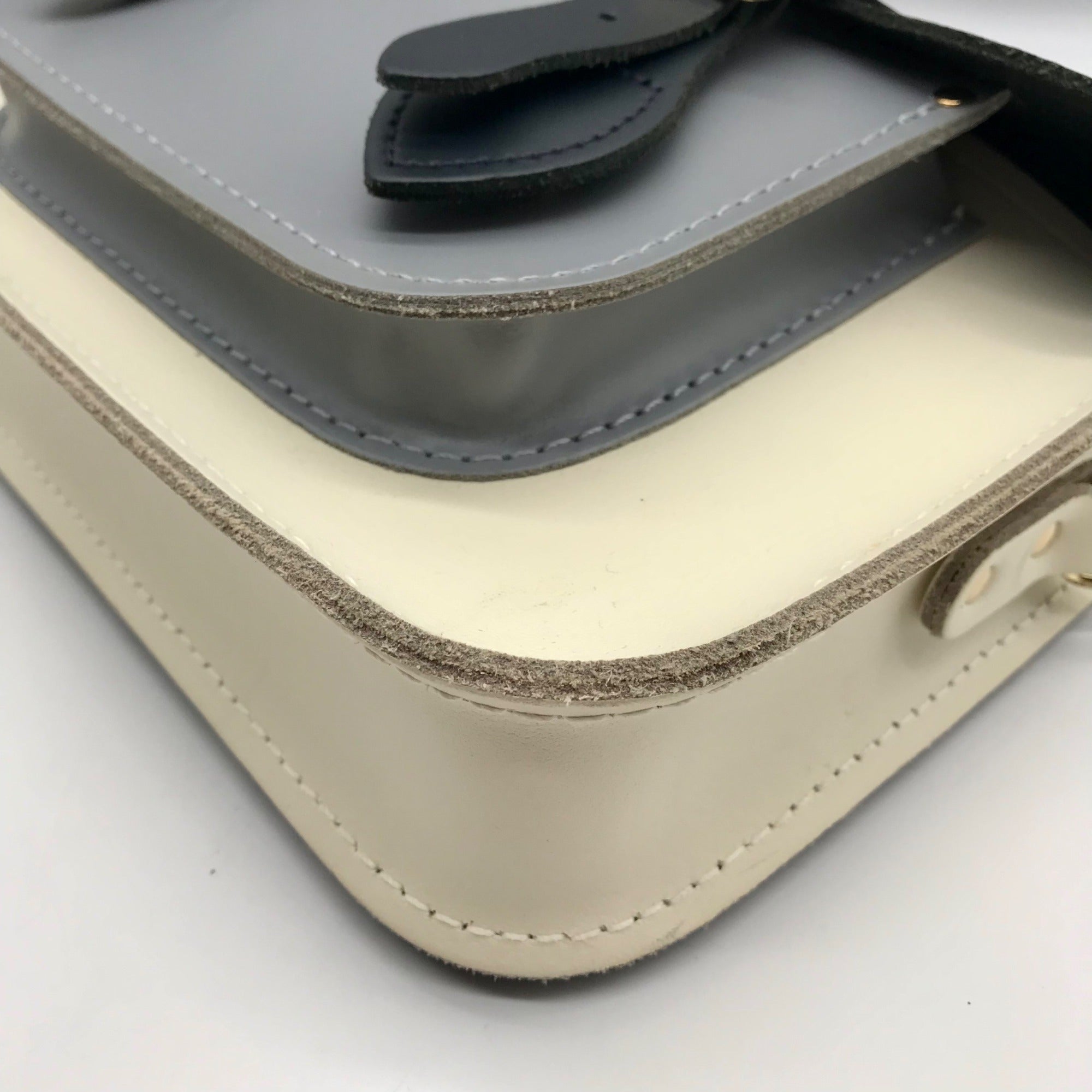 The Cambridge Blue &amp; White Leather Satchel Company Bag