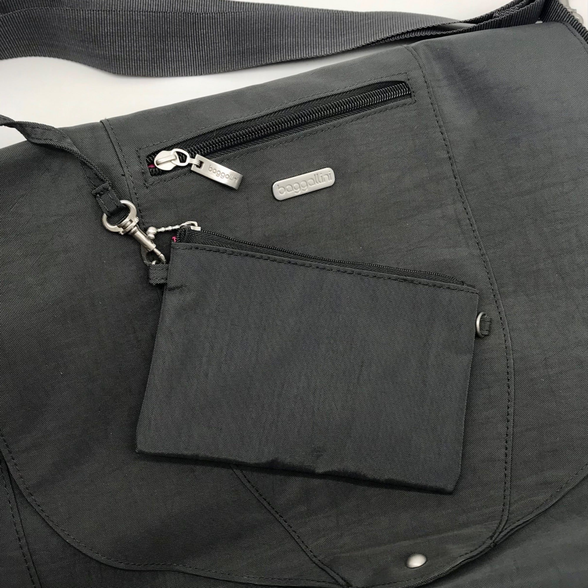 Baggallini Neighborhood Gray Nylon Laptop Messenger Bag