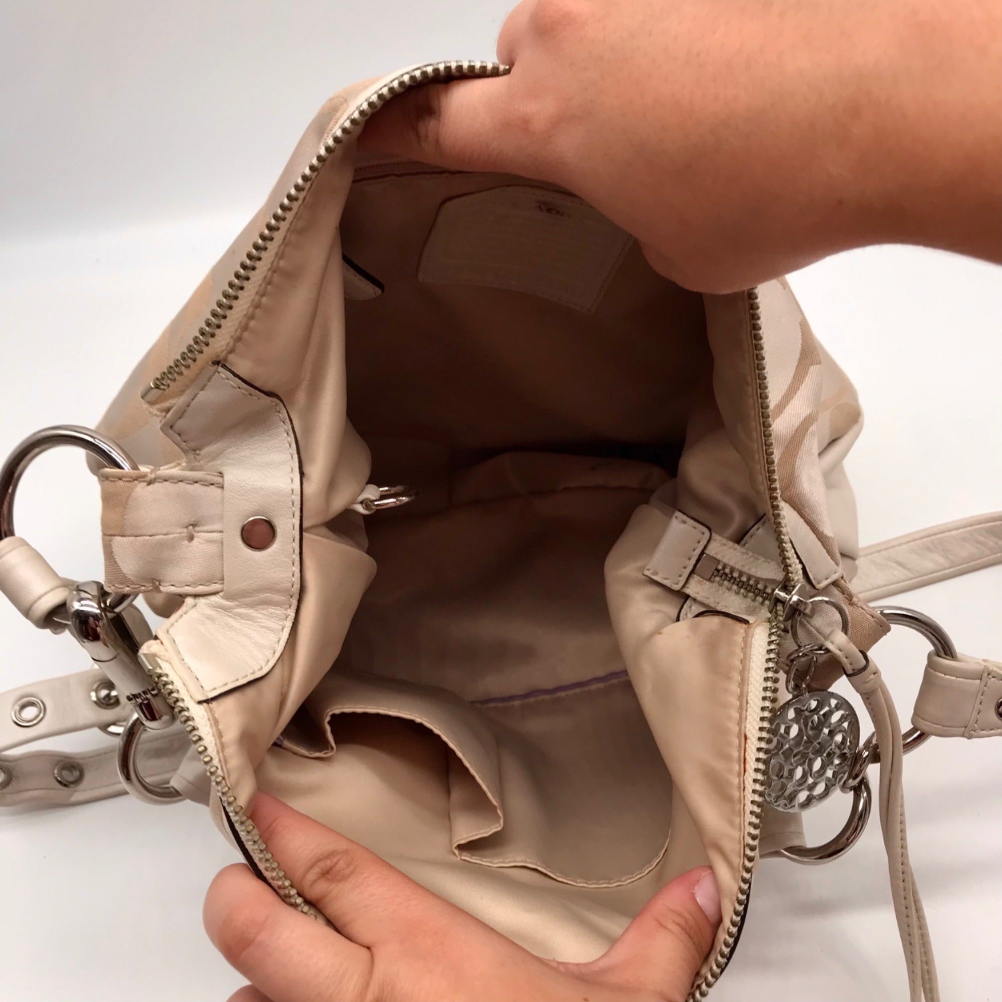 Coach Beige And Ivory Jacquard Canvas Ali Hobo Bag 13707