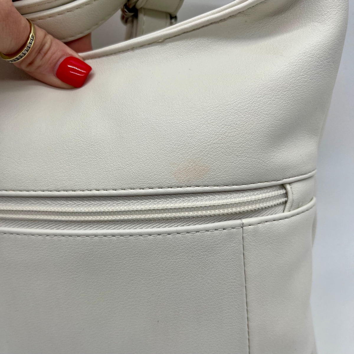 Giani Bernini White Faux Leather Nappa Soft Crossbody Bag