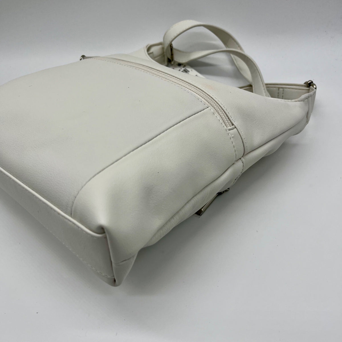 Giani Bernini White Faux Leather Nappa Soft Crossbody Bag