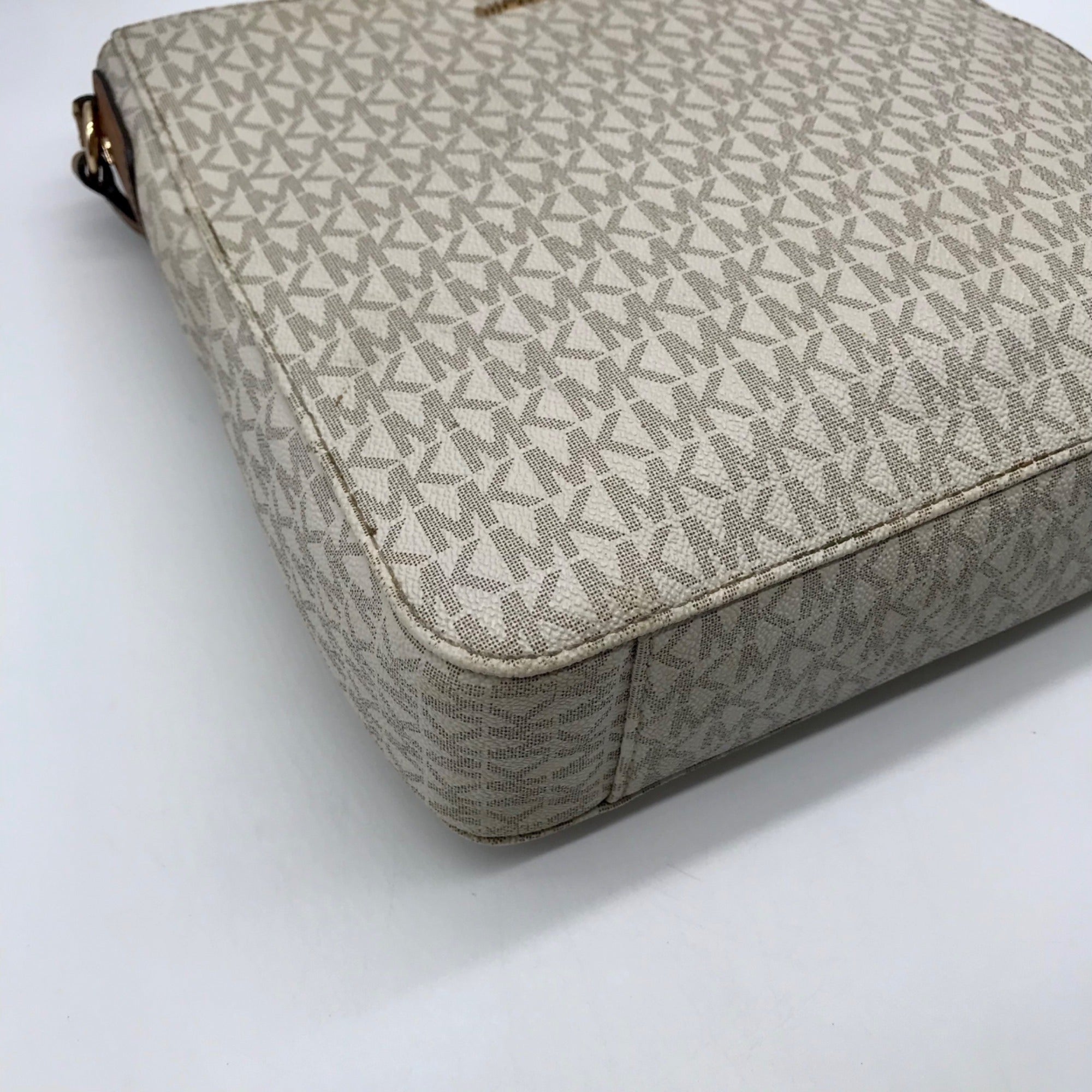 Michael Kors Cream Signature Coated Canvas Large Messenger Bag