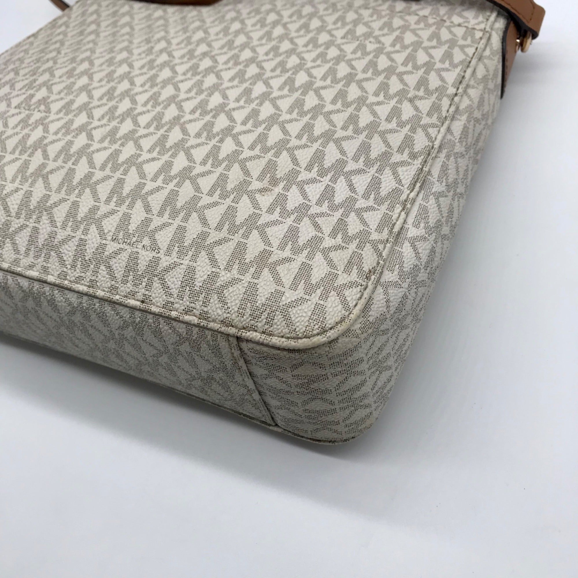 Michael Kors Cream Signature Coated Canvas Large Messenger Bag