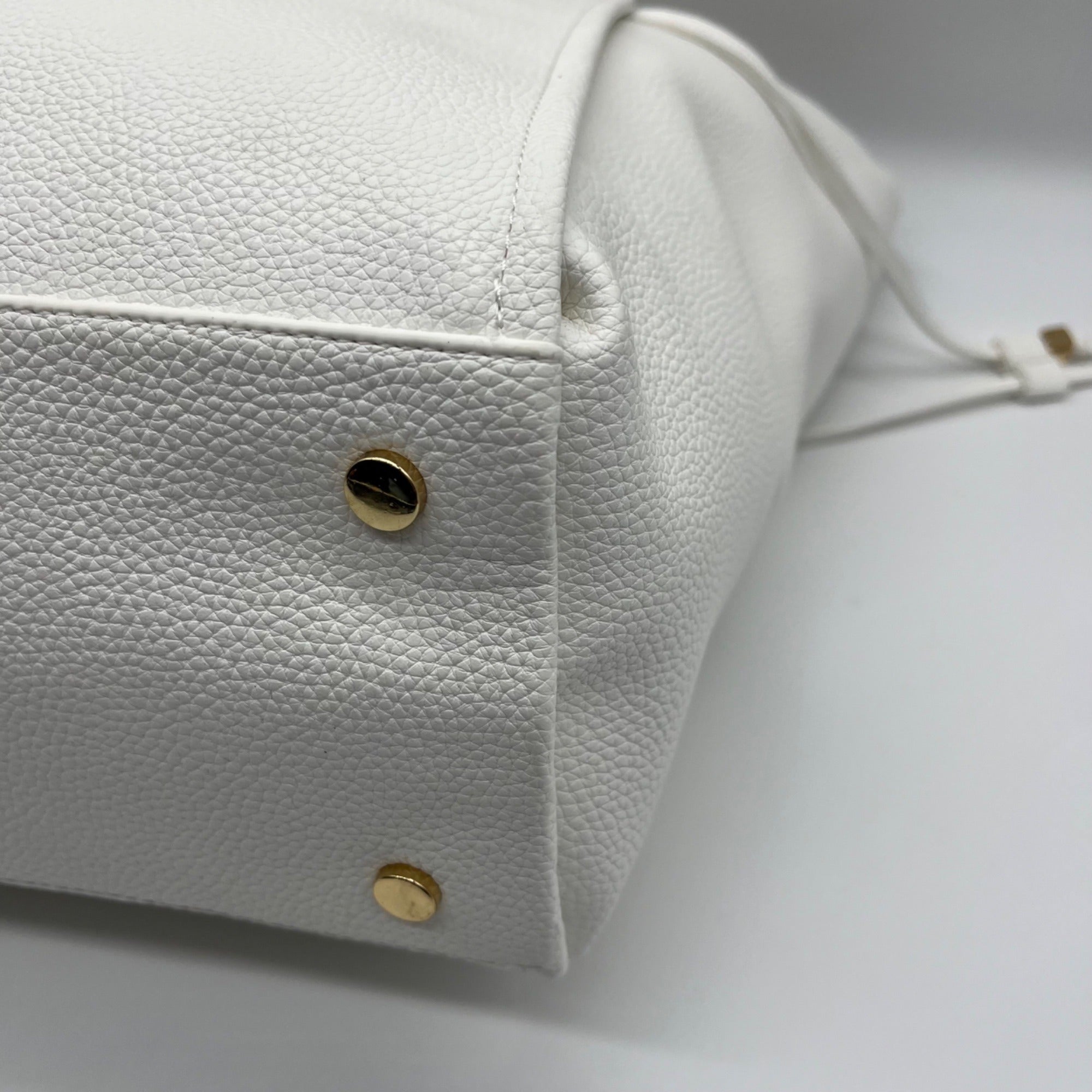 On 34th Jyyll Large White Faux Leather Solid Tote with Removable Pouch