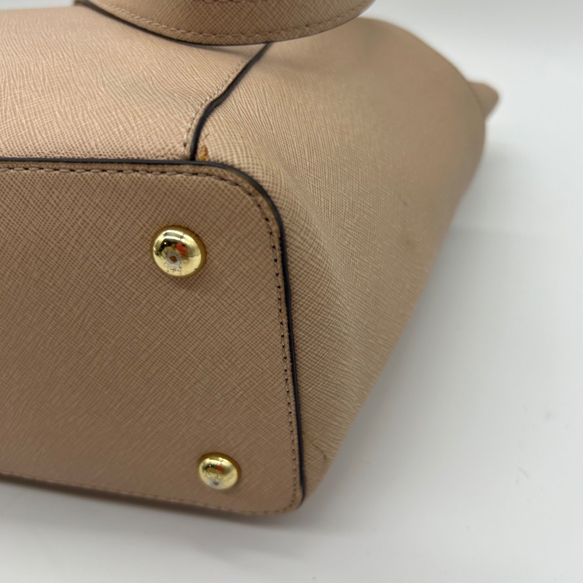 Michael Kors Beige Leather Shoulder Bag