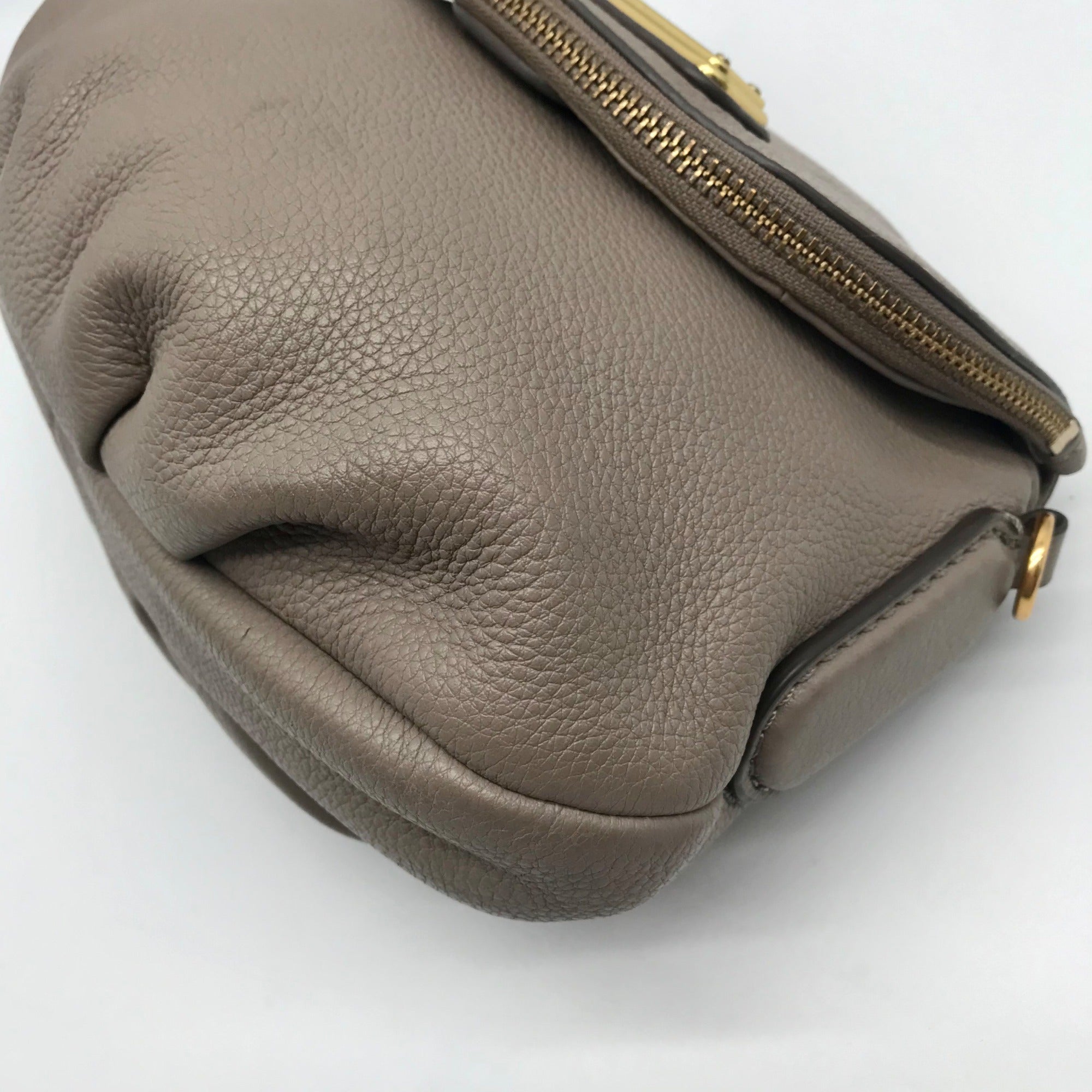 Marc Jacobs Classic Q Natasha Gray Pebbled Leather Crossbody Bag