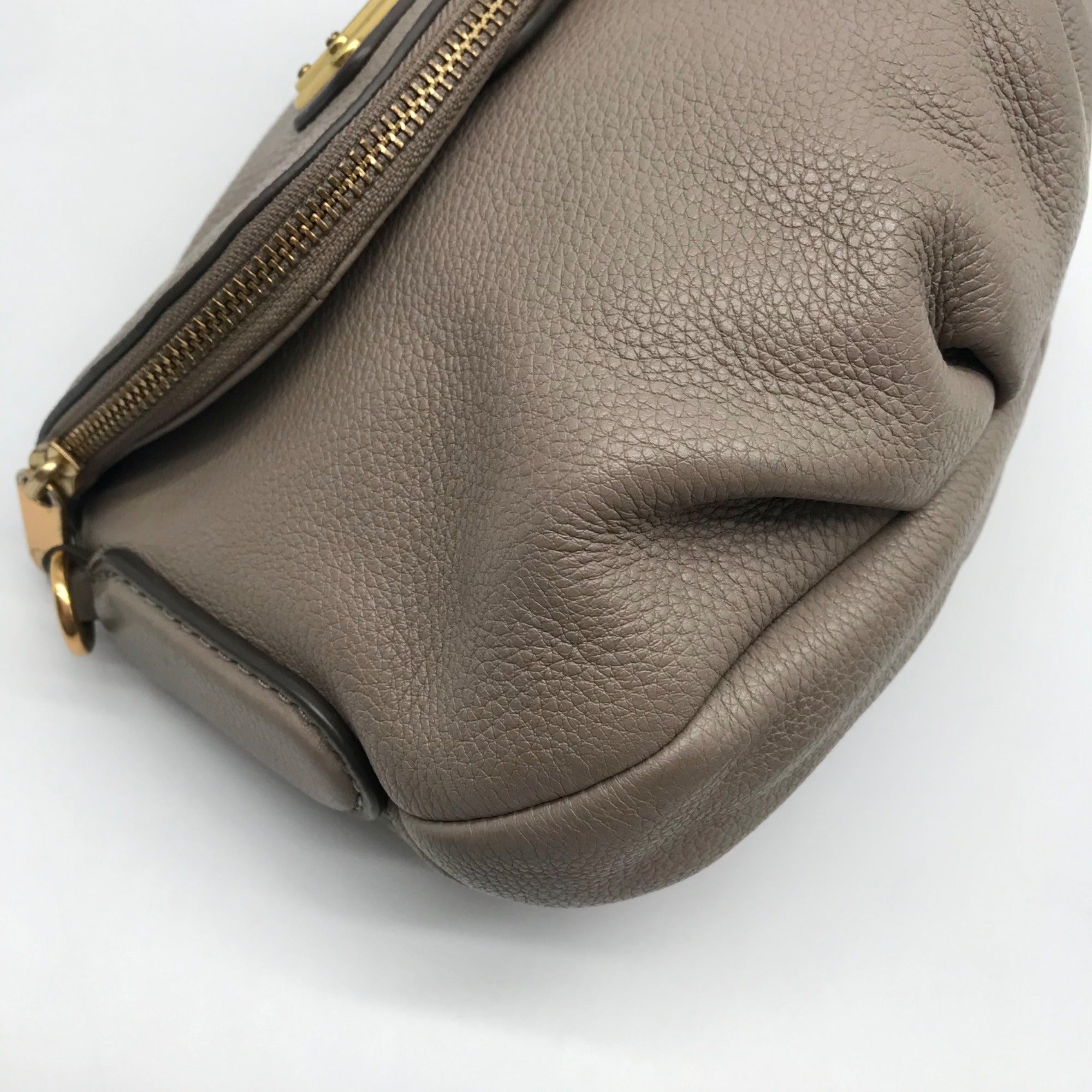 Marc Jacobs Classic Q Natasha Gray Pebbled Leather Crossbody Bag