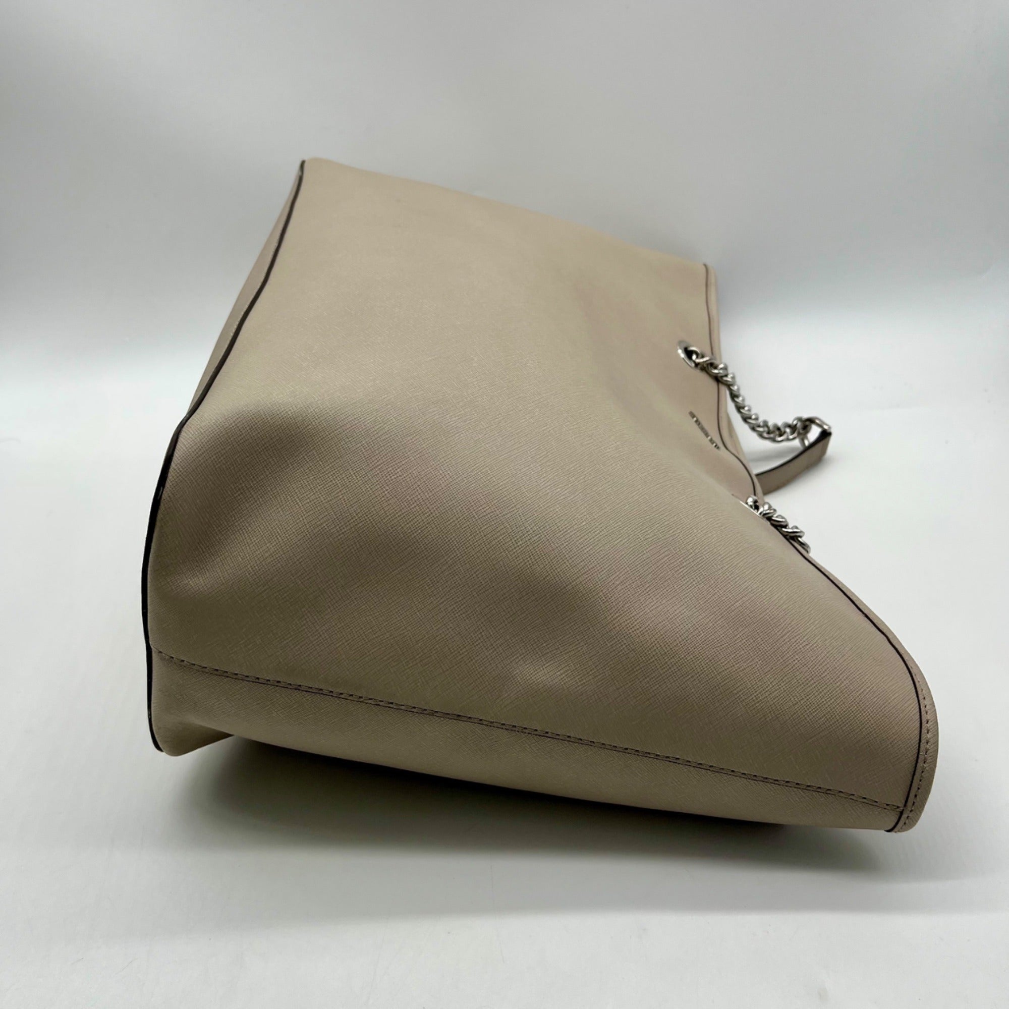 Michael Kors Pearl Jet Set Chain Tote