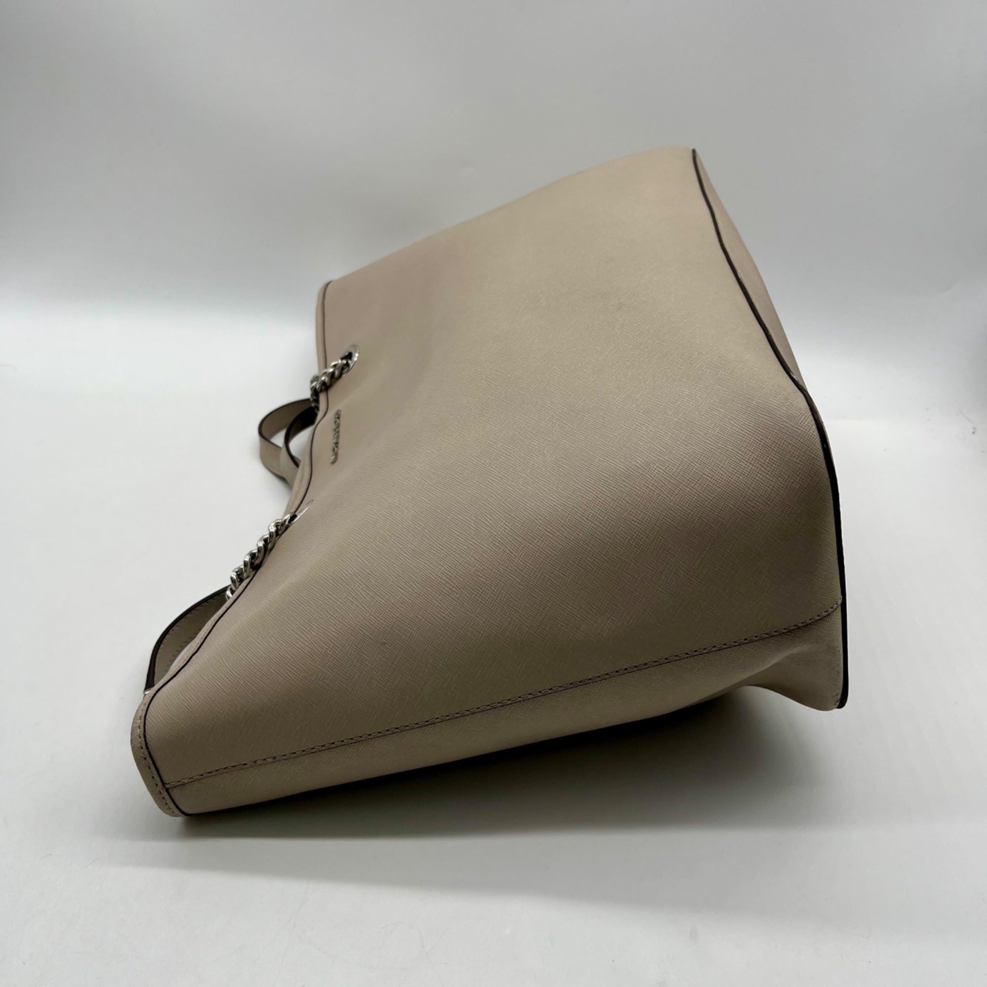 Michael Kors Pearl Jet Set Chain Tote