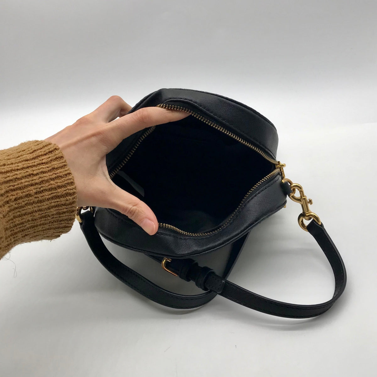 Marc Jacobs Sleek Black Saffiano Leather Dome Crossbody Bag