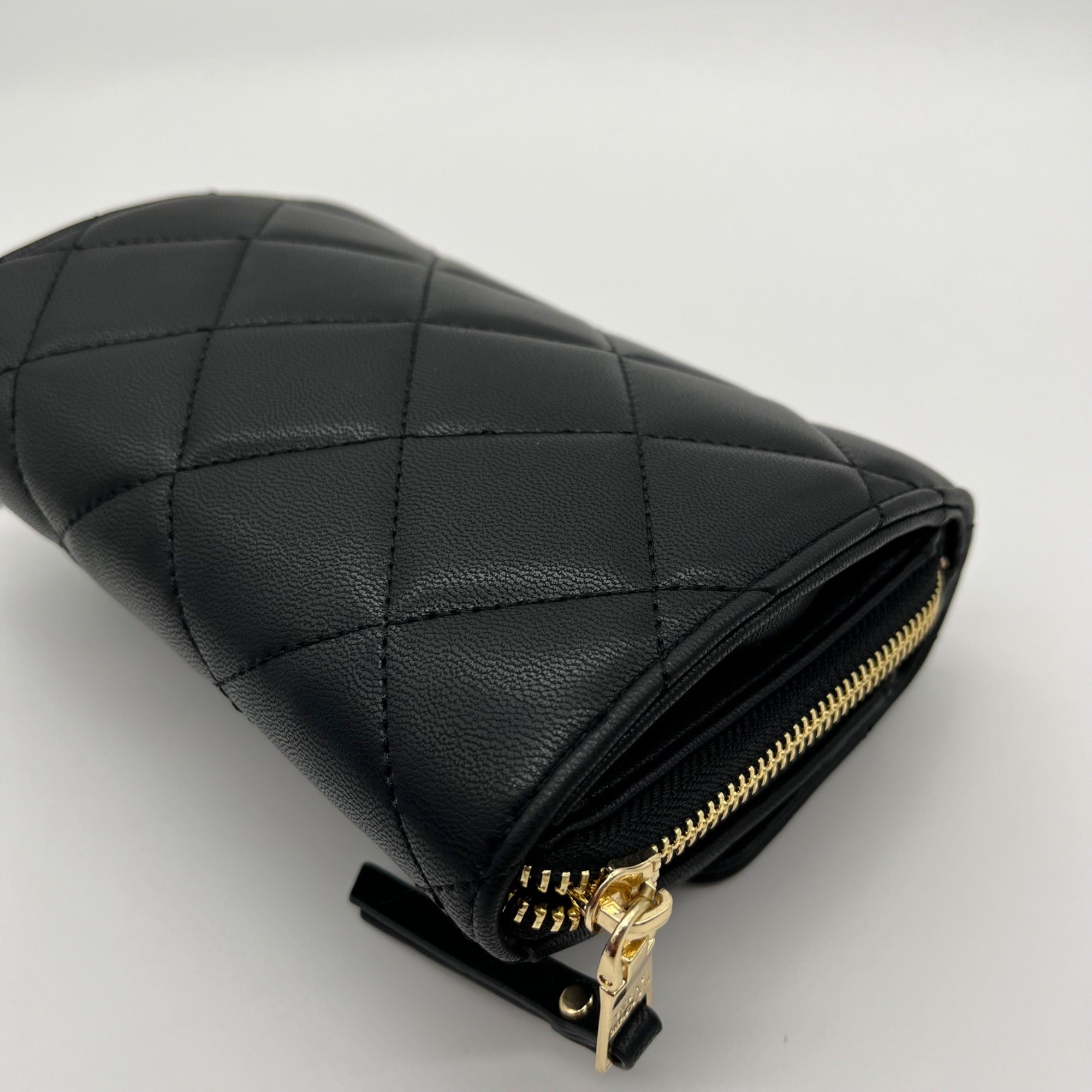 Steve Madden Black Quilted Crossbody Bag