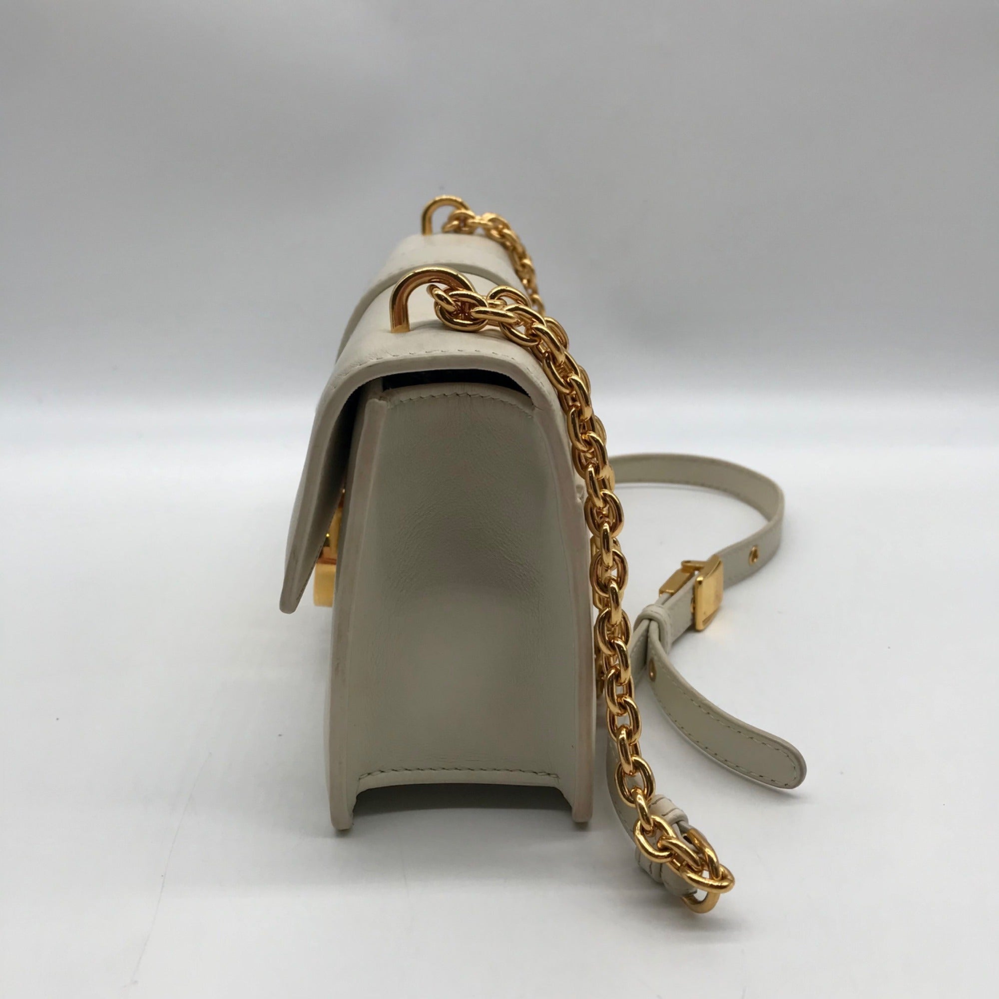 Christian Dior Chalk Leather 30 Montaigne East West Shoulder Bag