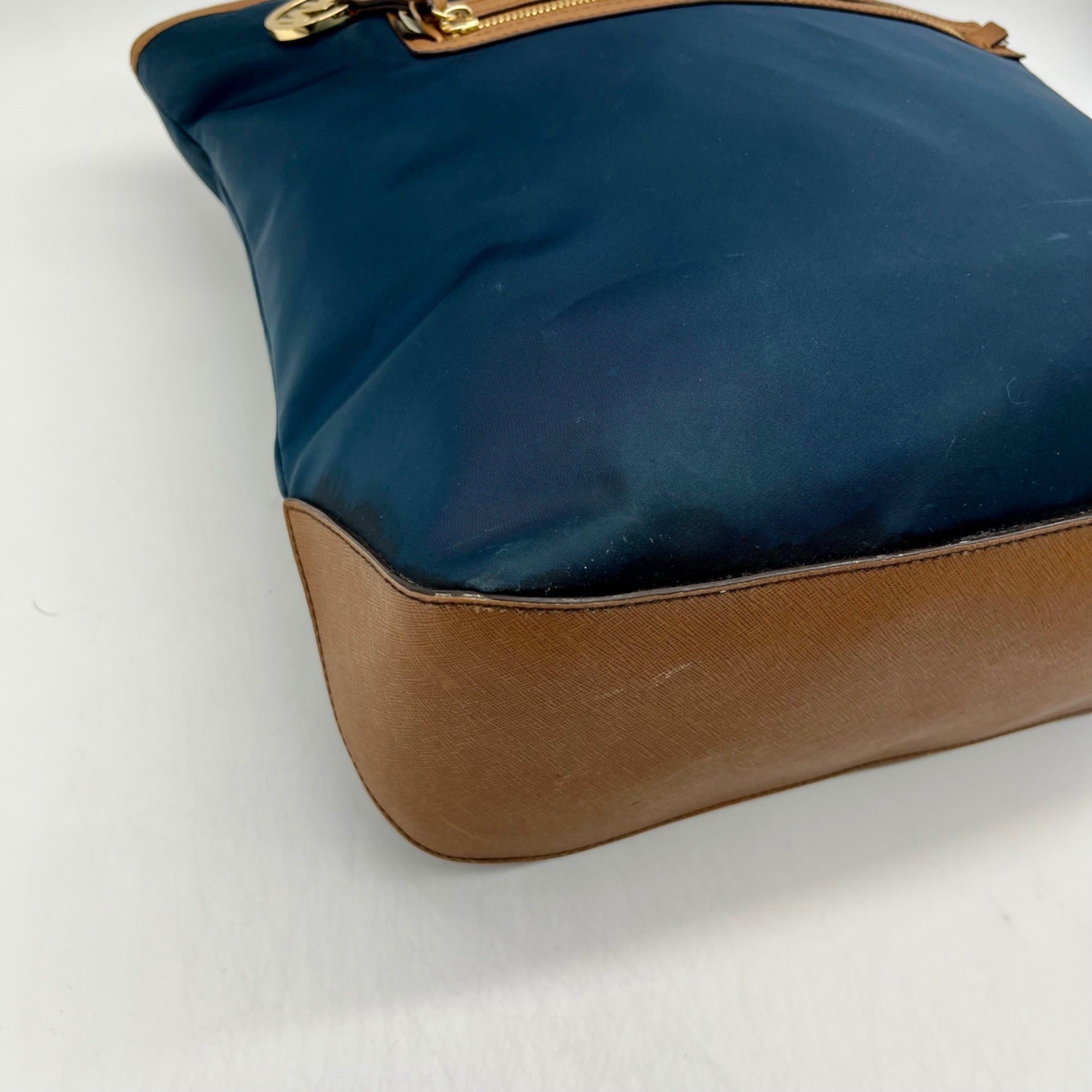 Michael Kors Kempton Large EW Navy Blue Nylon Shoulder Bag