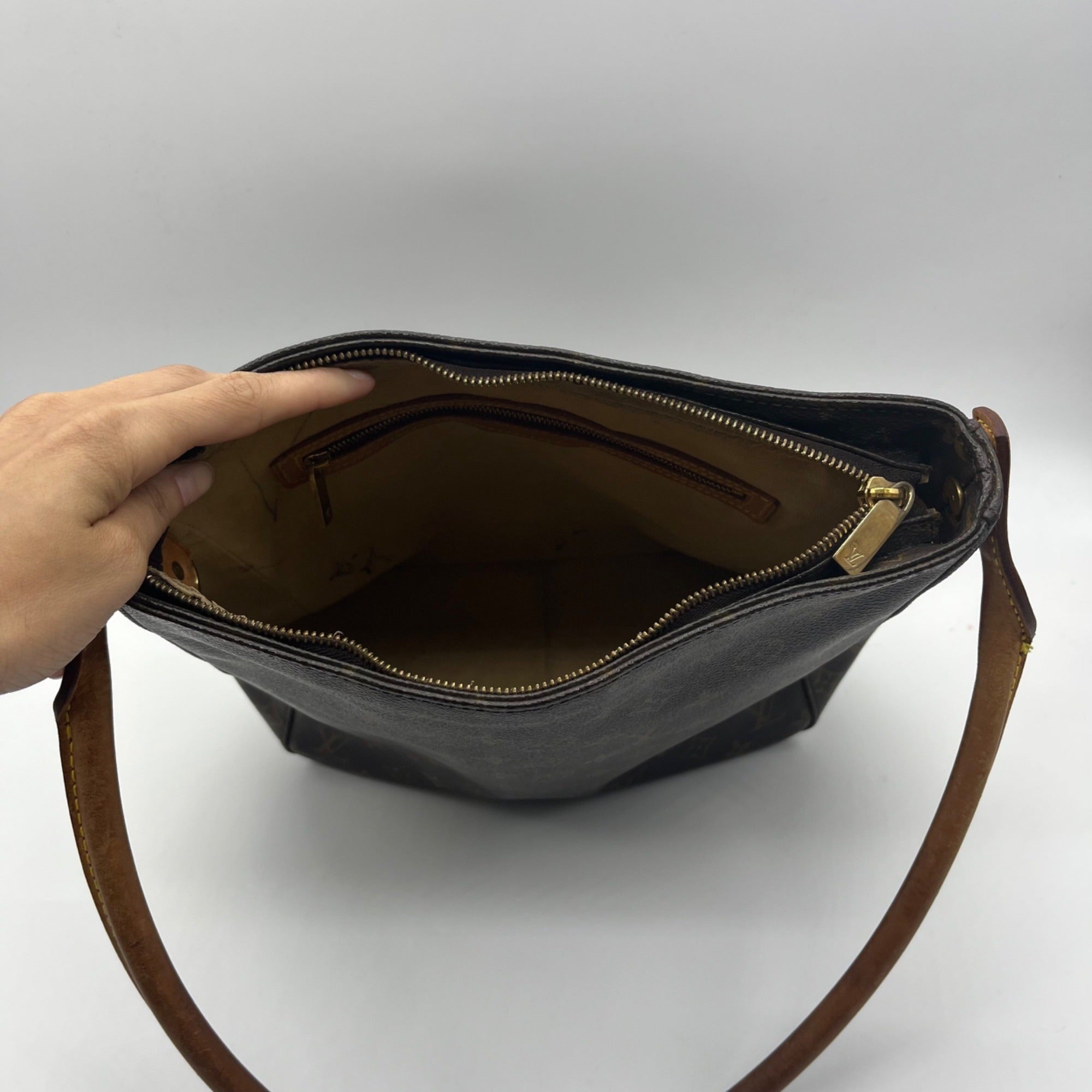 Louis Vuitton Monogram Looping GM Shoulder Bag
