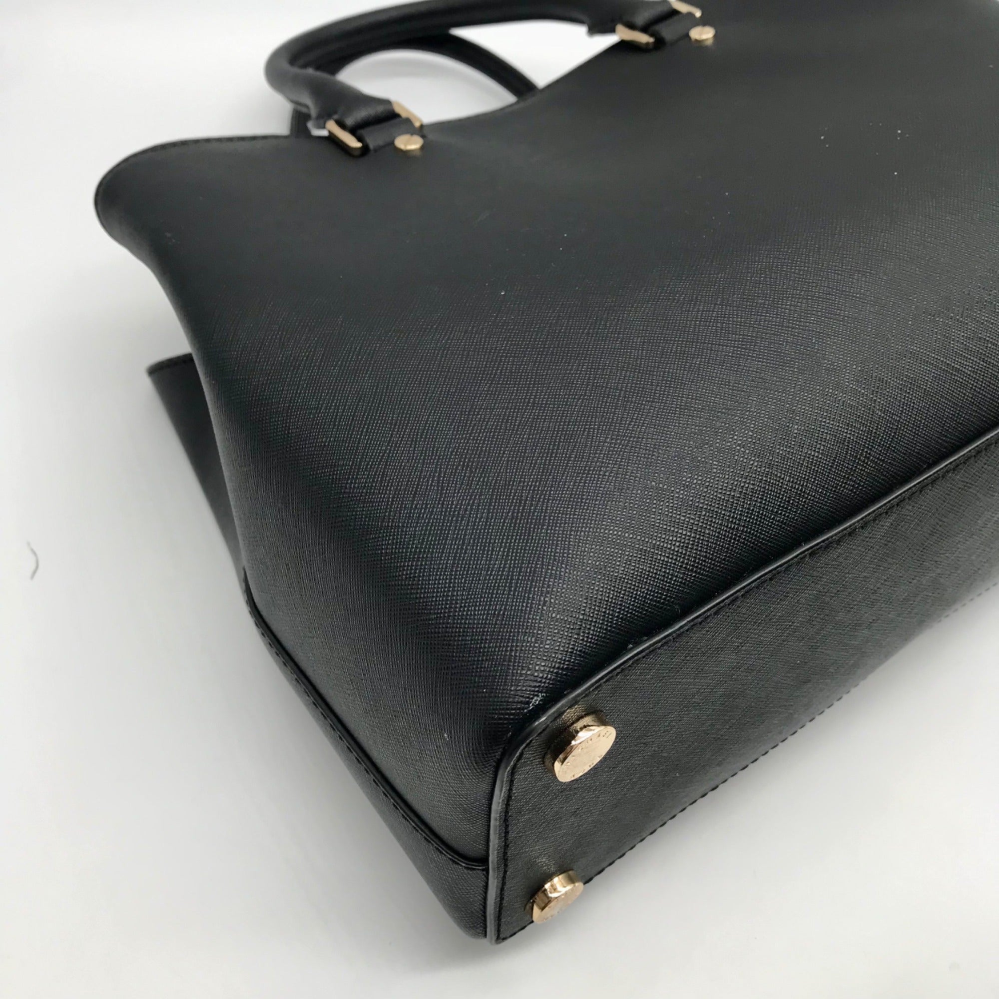 Michael Kors Black Saffiano Leather Middle Zip Savannah Convertible Tote