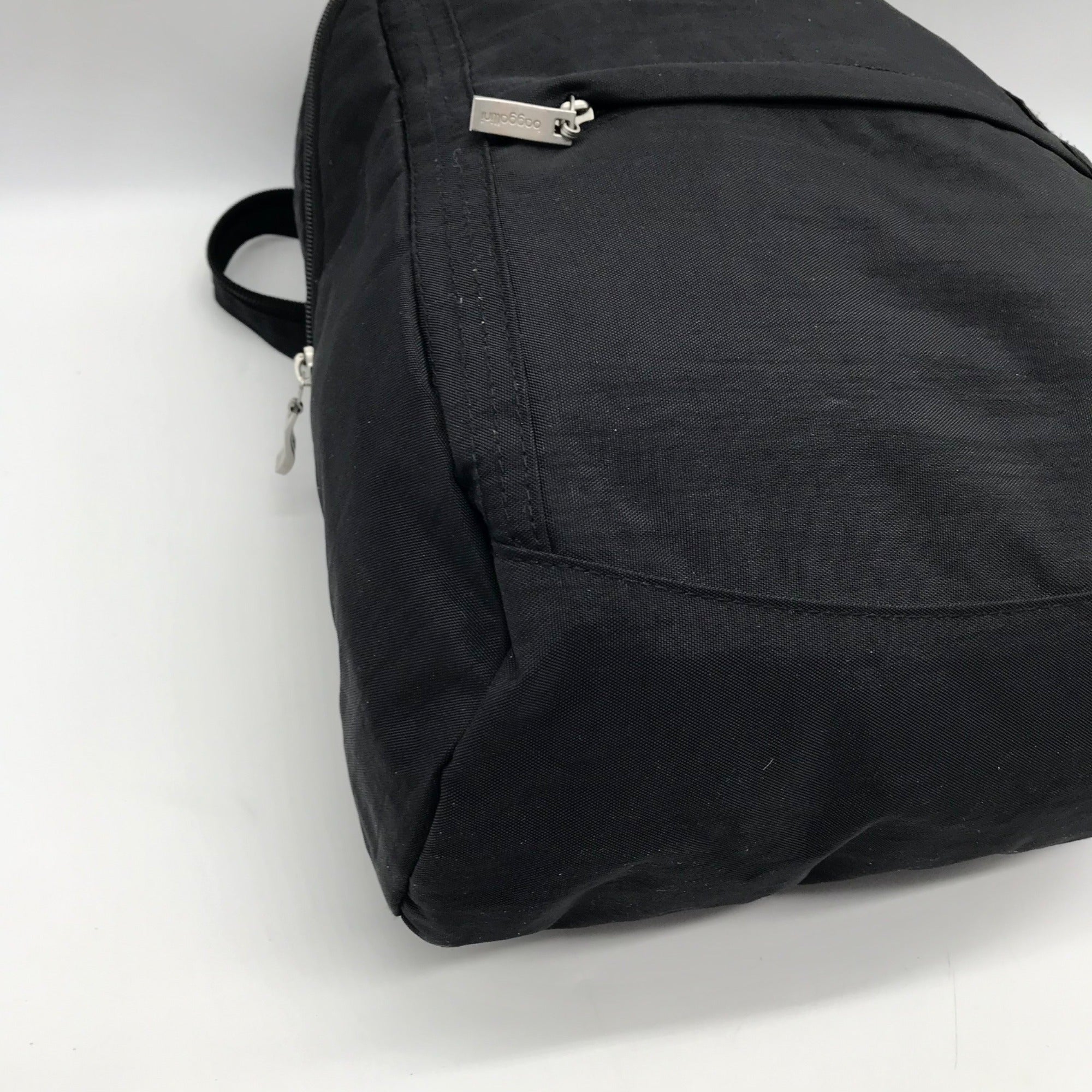 Baggallini Black Nylon Excursion Convertible Sling Bag