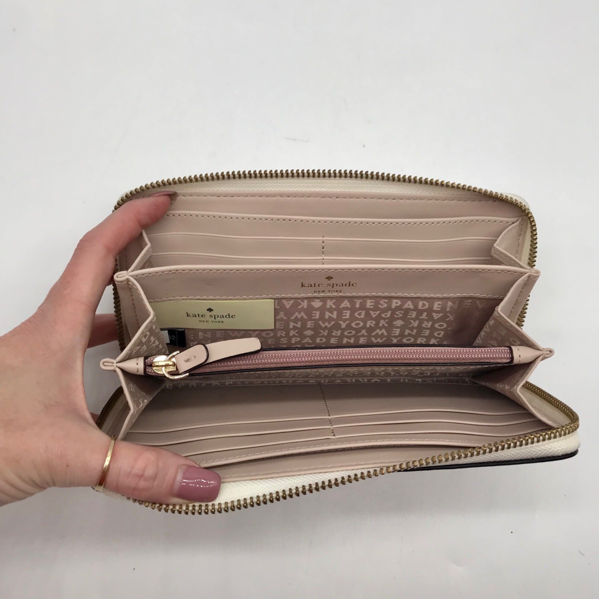 Kate Spade White and Tan Pebbled Leather Grove Street Neda Wallet