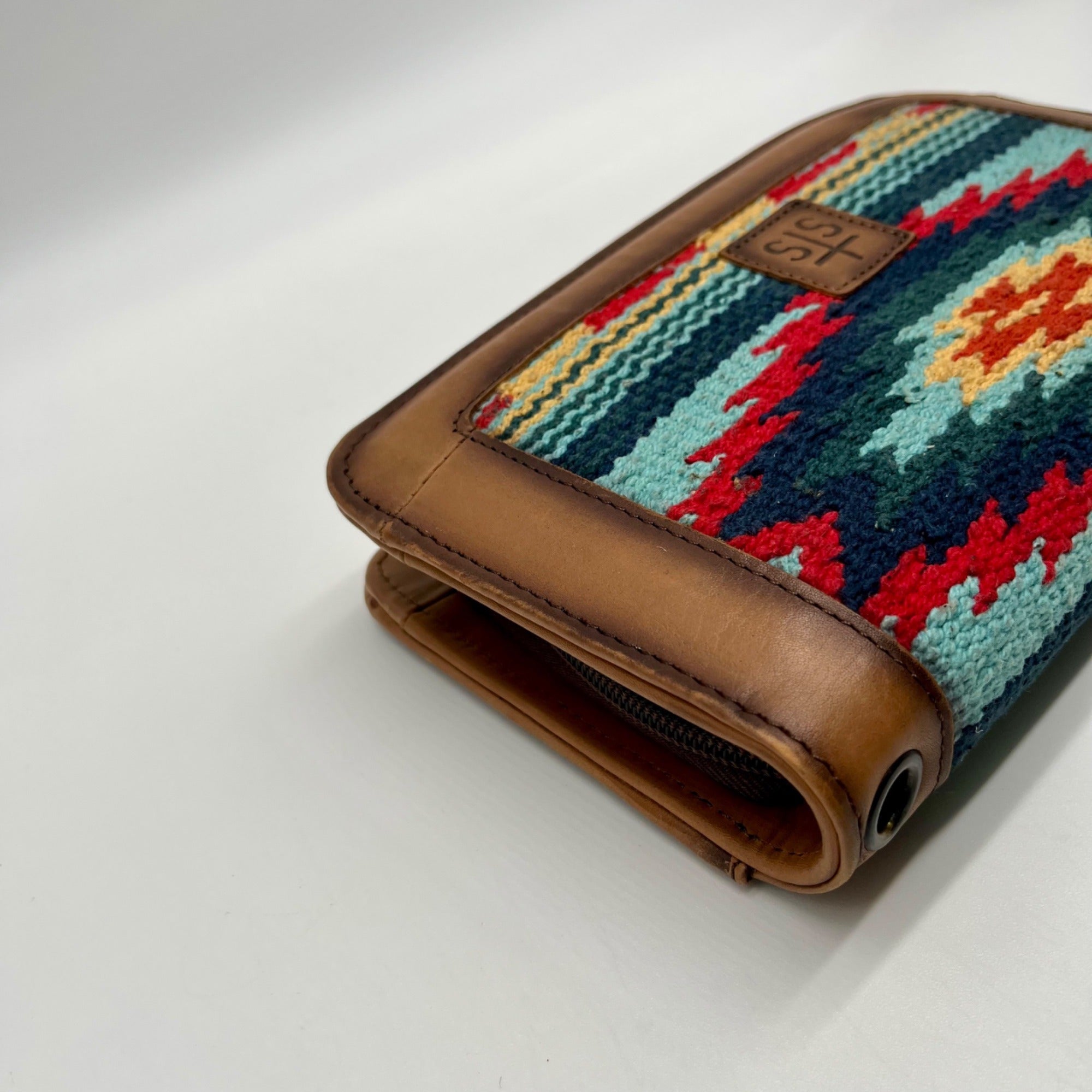 STS Ranchwear Chaynee Multi colored  Valley Serape Evie Organizer