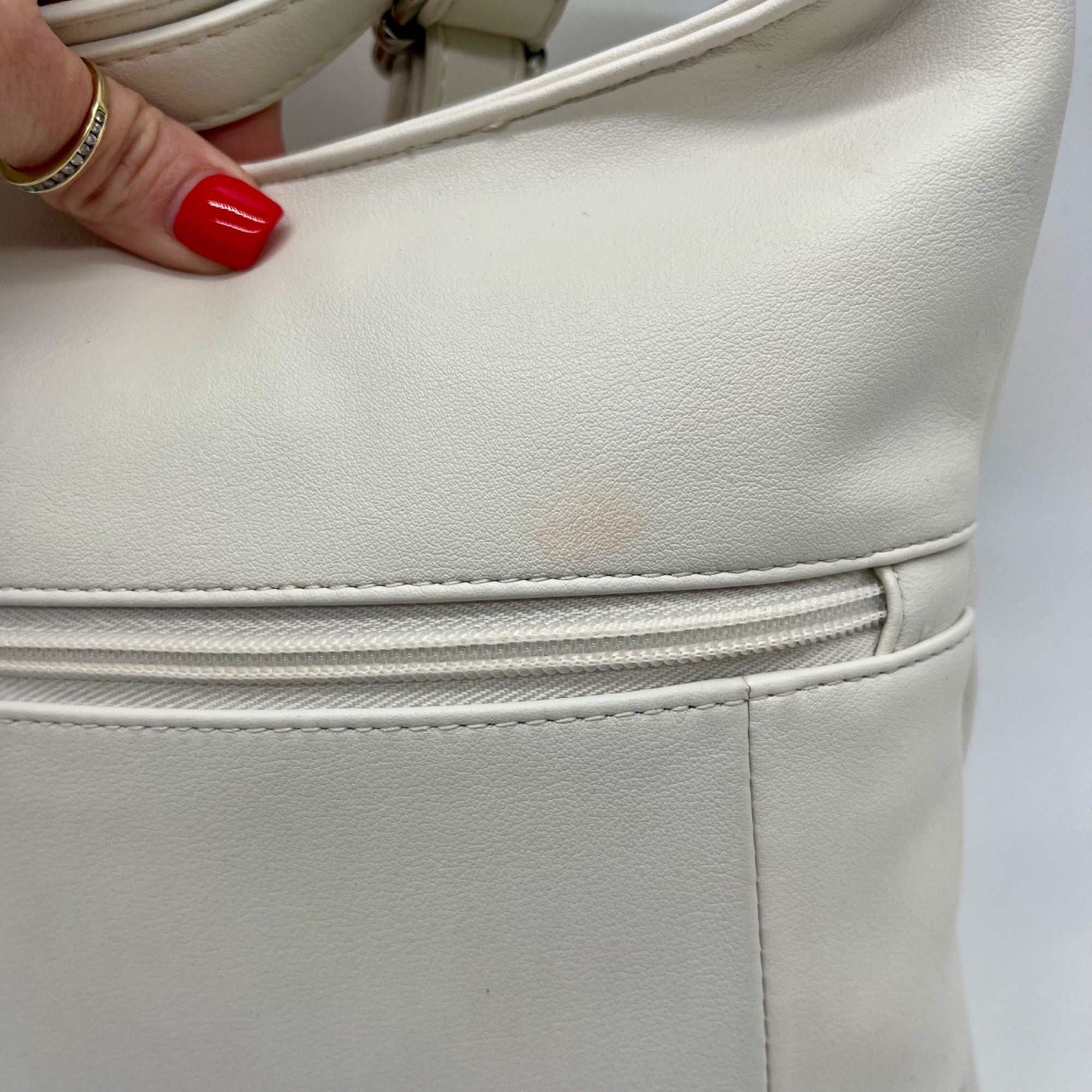 Giani Bernini White Faux Leather Nappa Soft Crossbody Bag