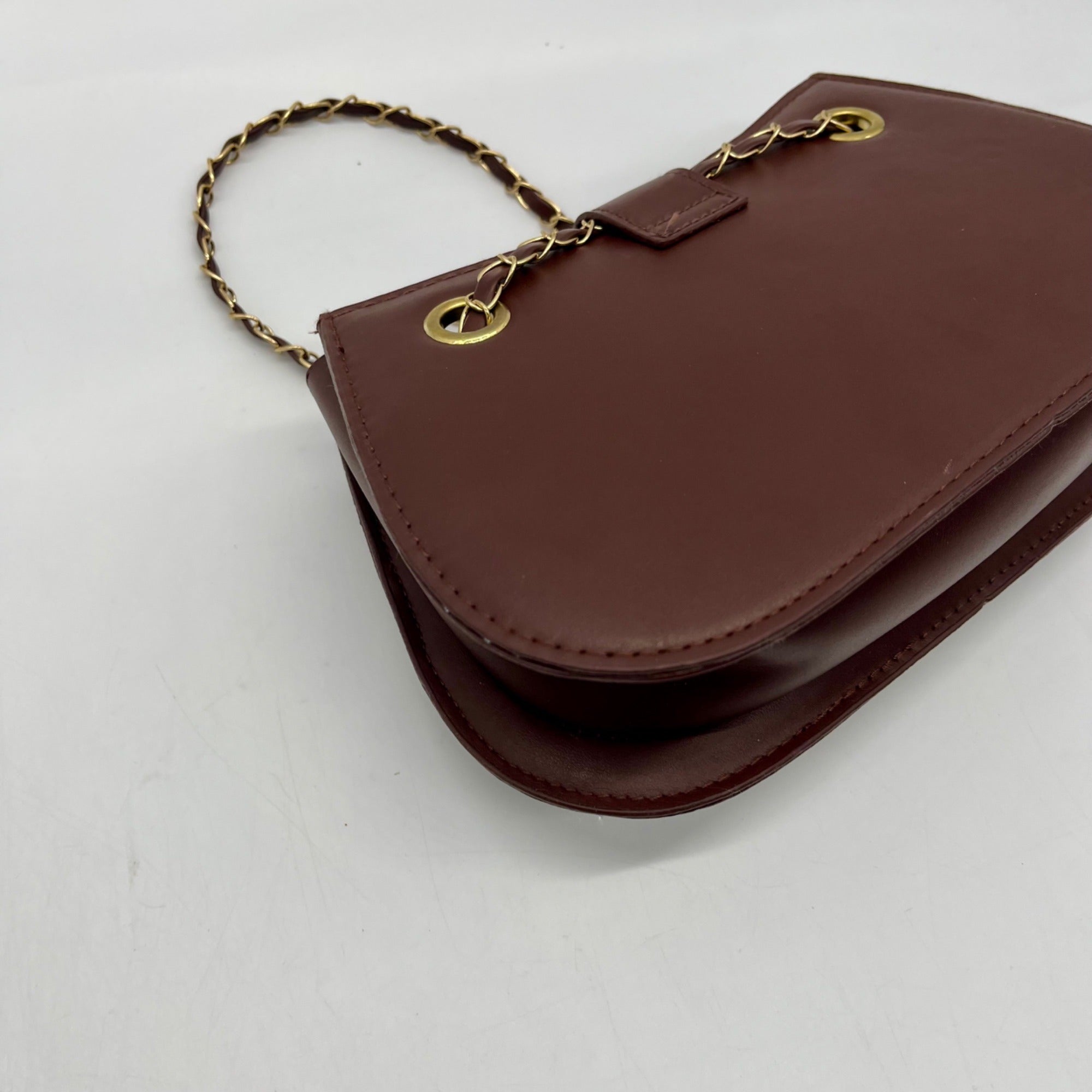 MMS Brand  White/Brown Faux Leather Quilted Chain Shoulder Bag