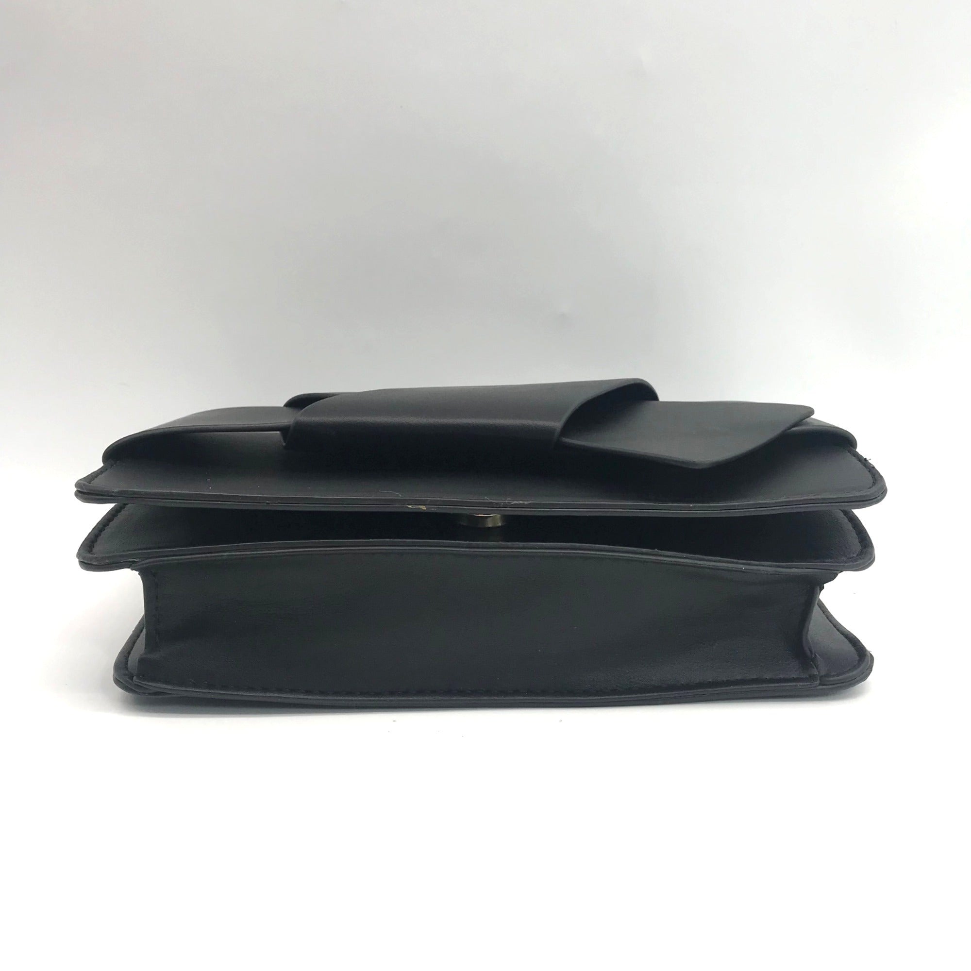 On 34th Black Rosemari Clutch