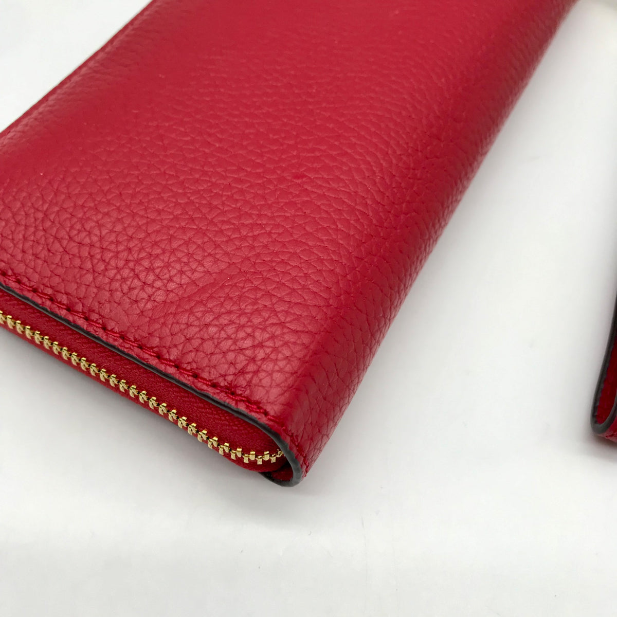 Michael Kors Red Pebbled Leather Jet Set Continental Wristlet