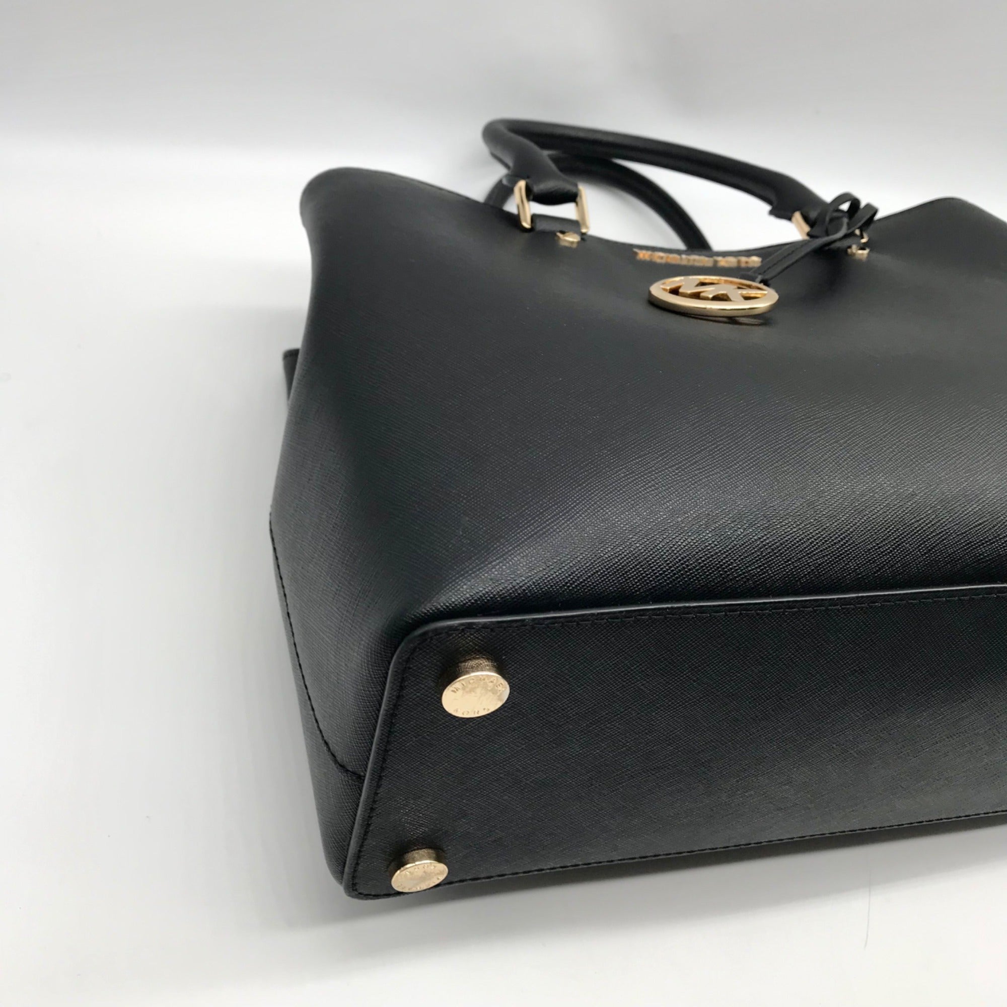 Michael Kors Black Saffiano Leather Middle Zip Savannah Convertible Tote