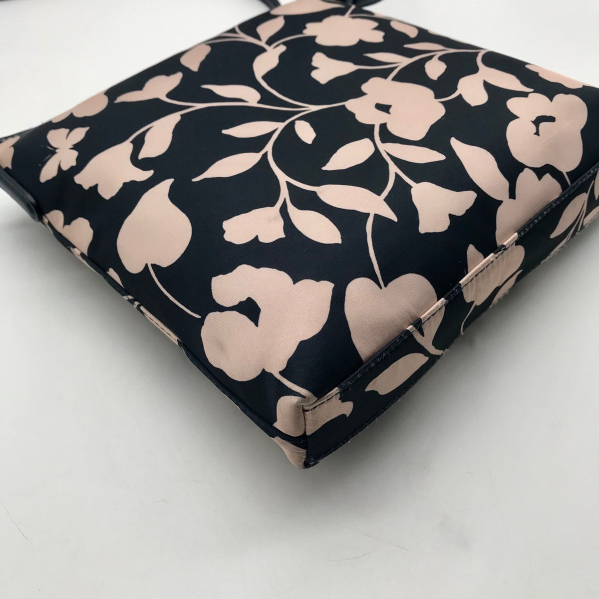 Kate Spade Blue Jae Garden Vine Flat Crossbody Bag