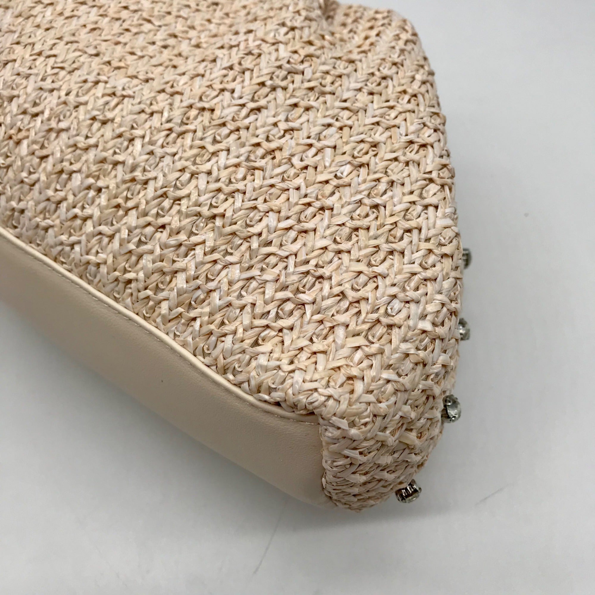 Urban Expressions Ivory Nikita Clutch
