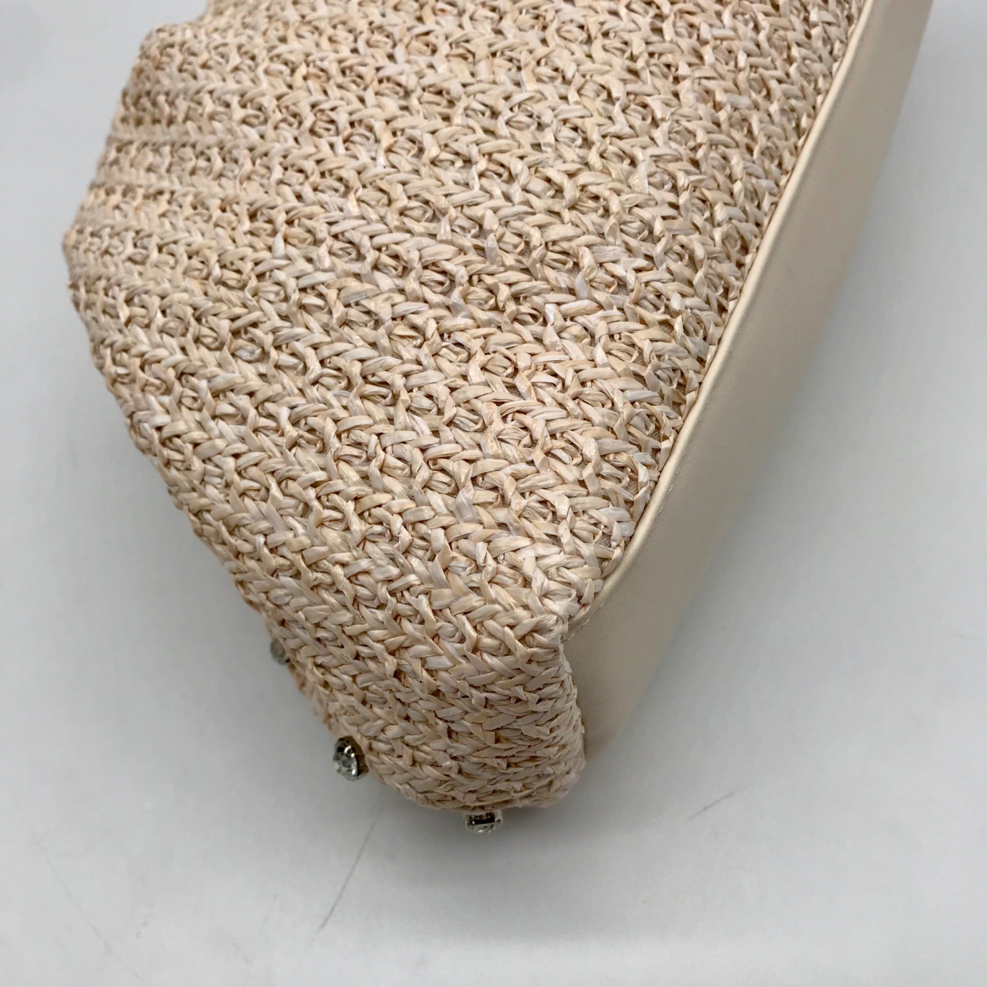 Urban Expressions Ivory Nikita Clutch