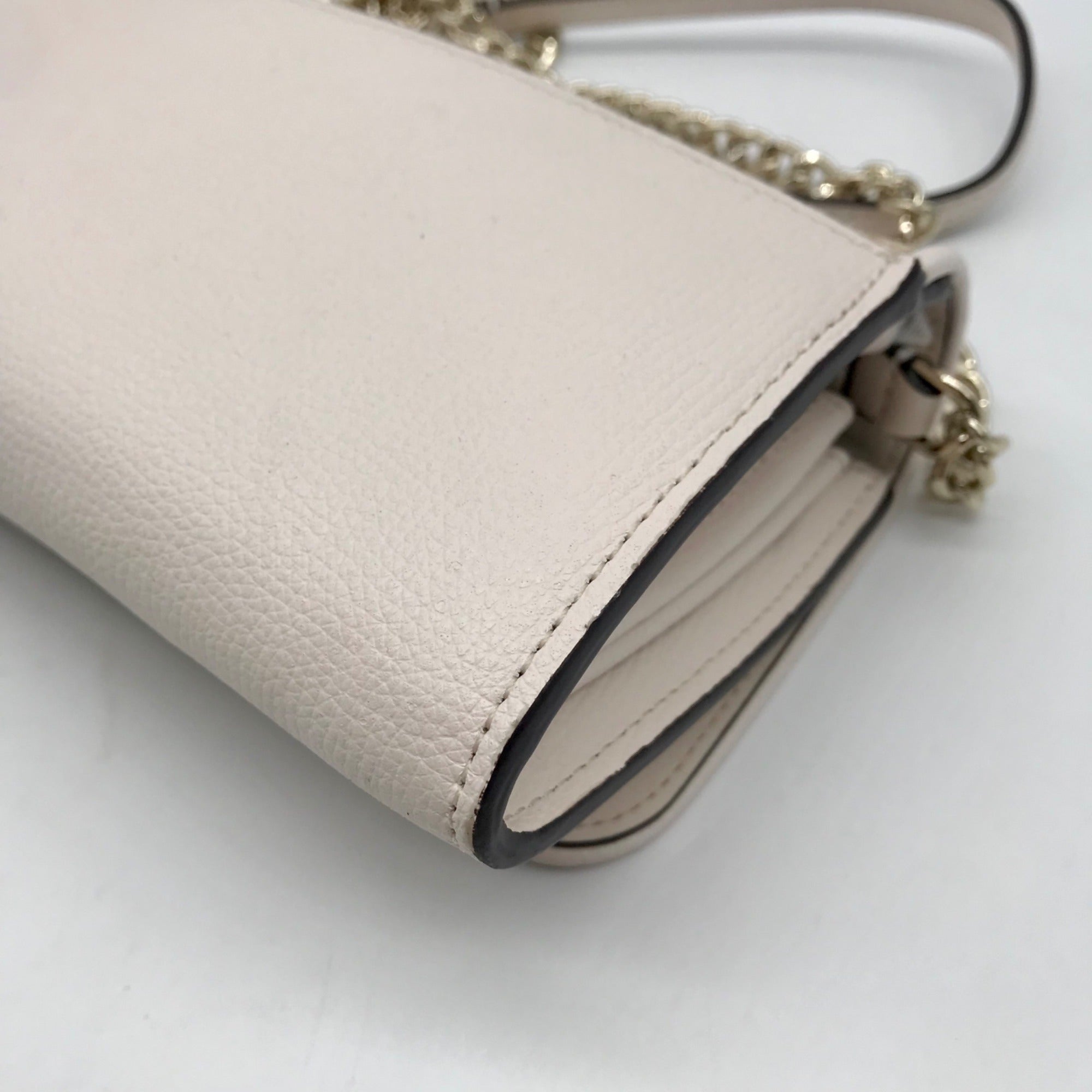 Kate Spade Beige Leather Darcy Pineapple Chain Wallet