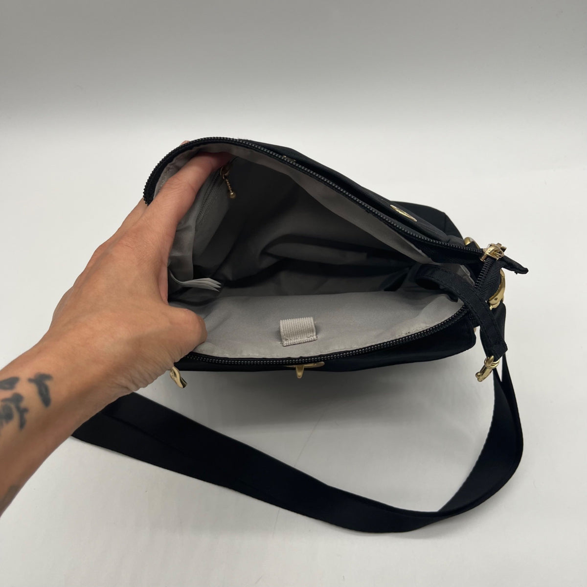 Baggallini Black Nylon Calais Crossbody Bag