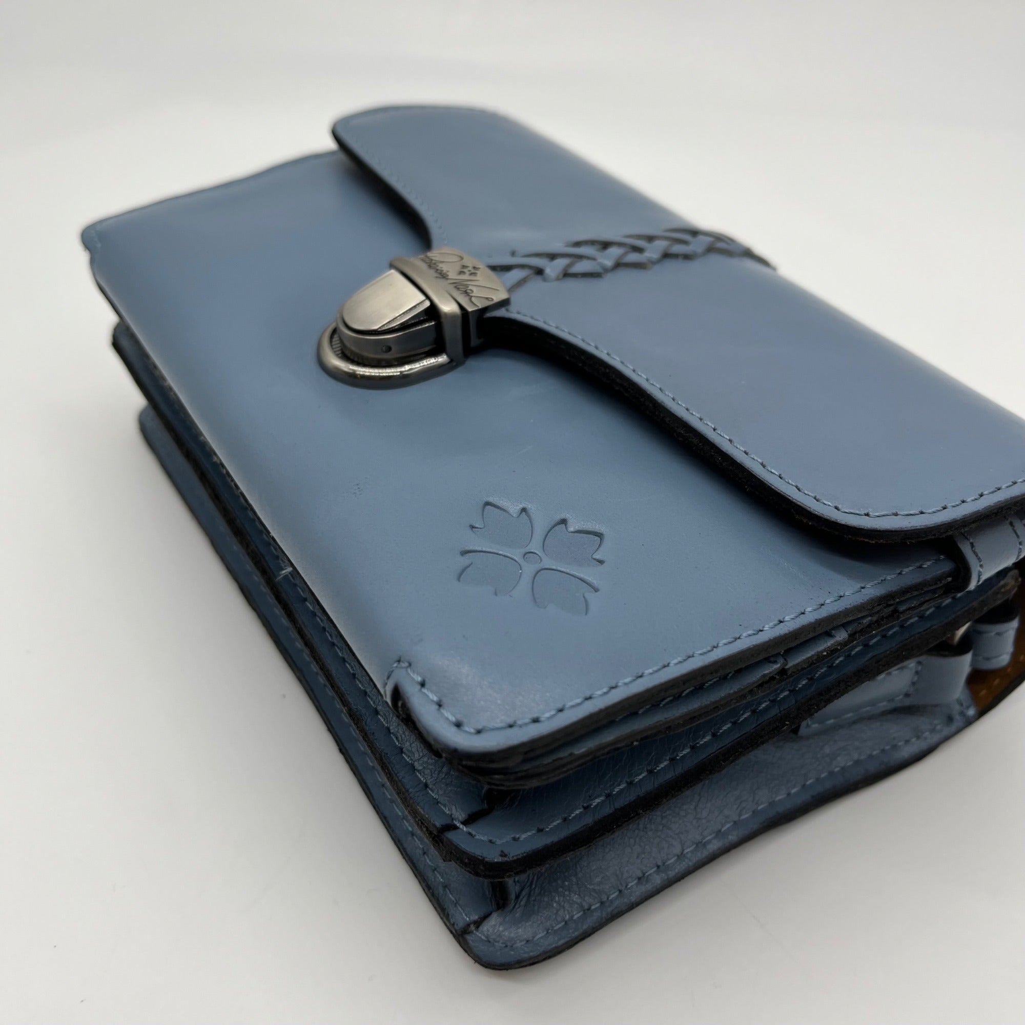 Patricia Nash Blue Fog Leather Bianco Crossbody