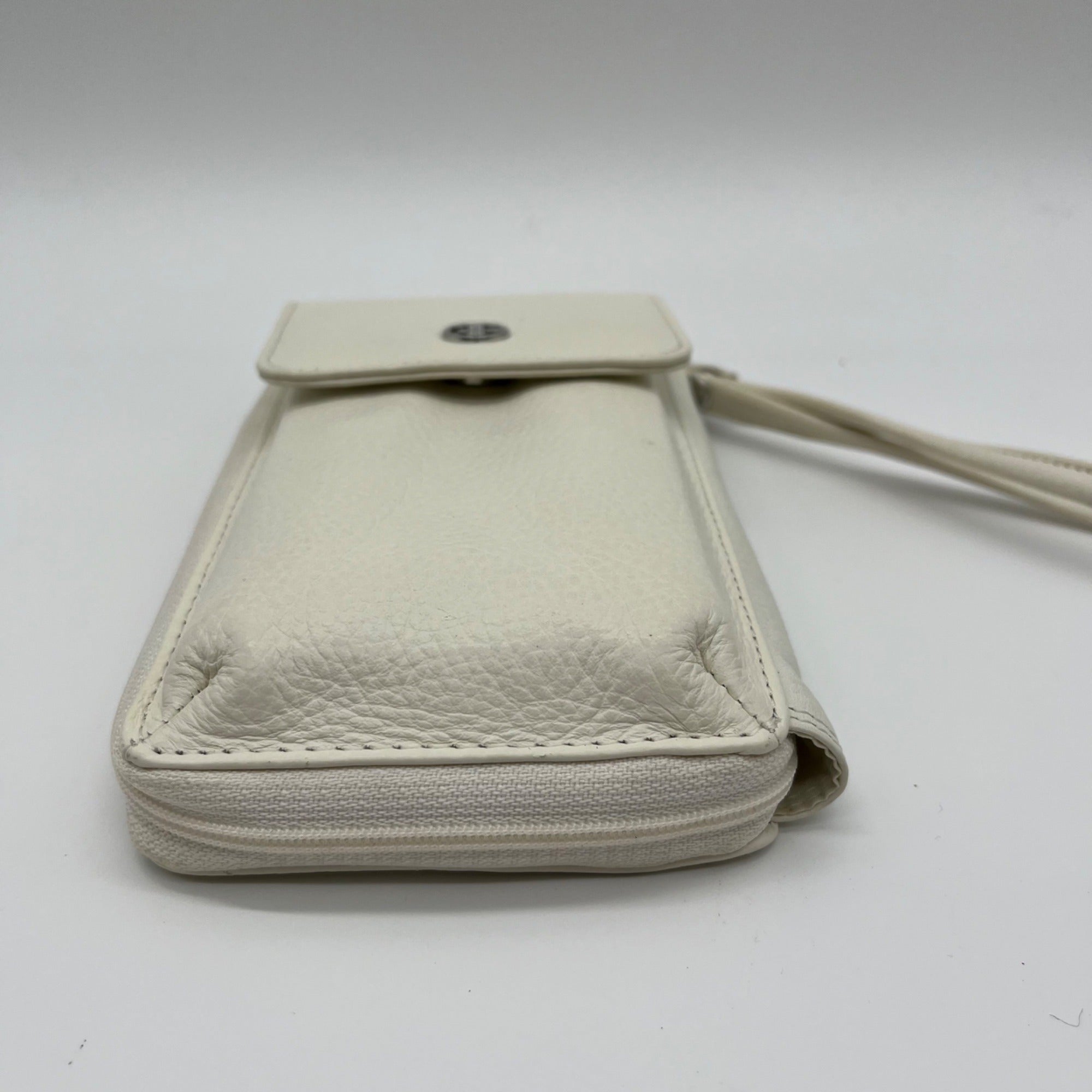 Giani Bernini White Softy Leather Tech Crossbody Wallet