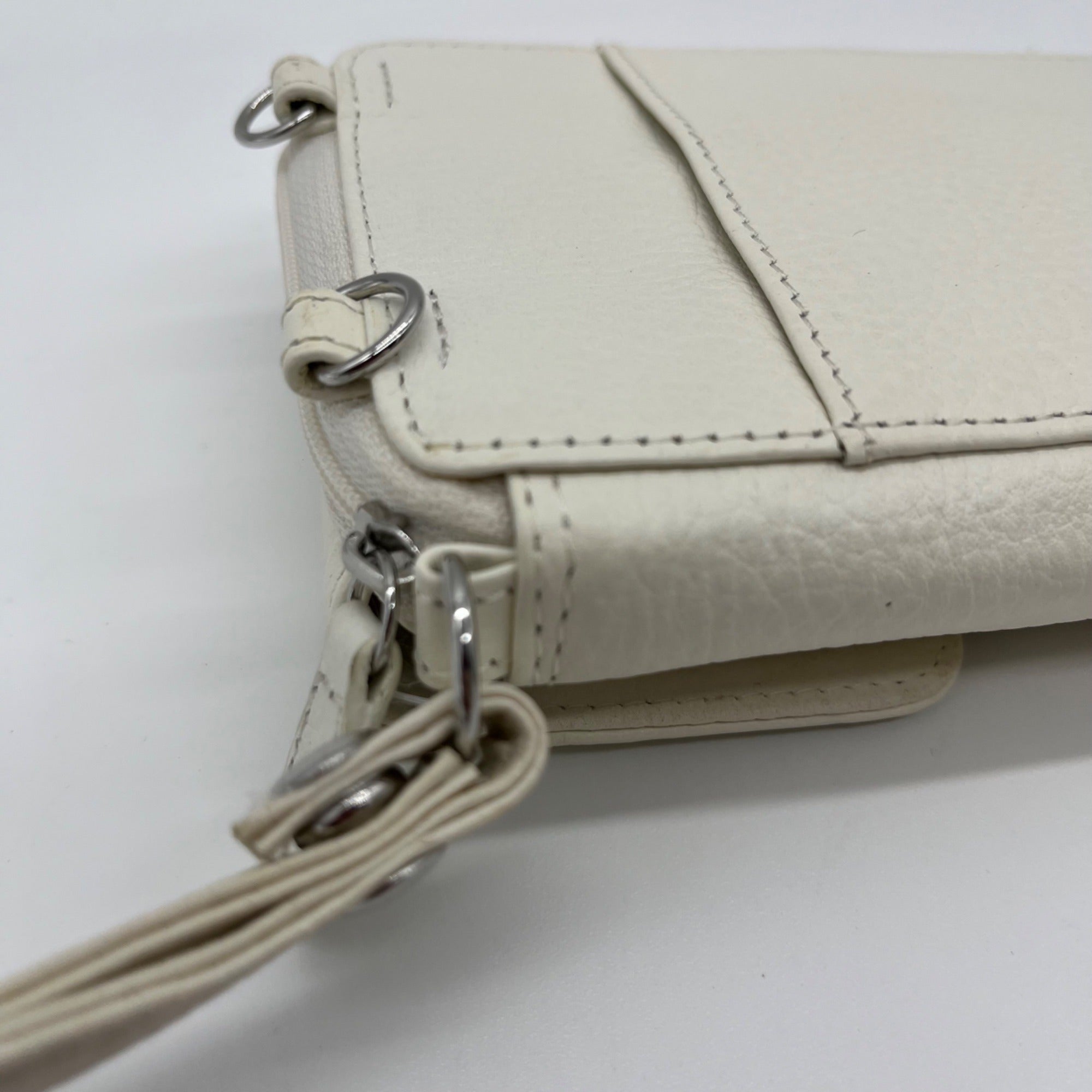 Giani Bernini White Softy Leather Tech Crossbody Wallet
