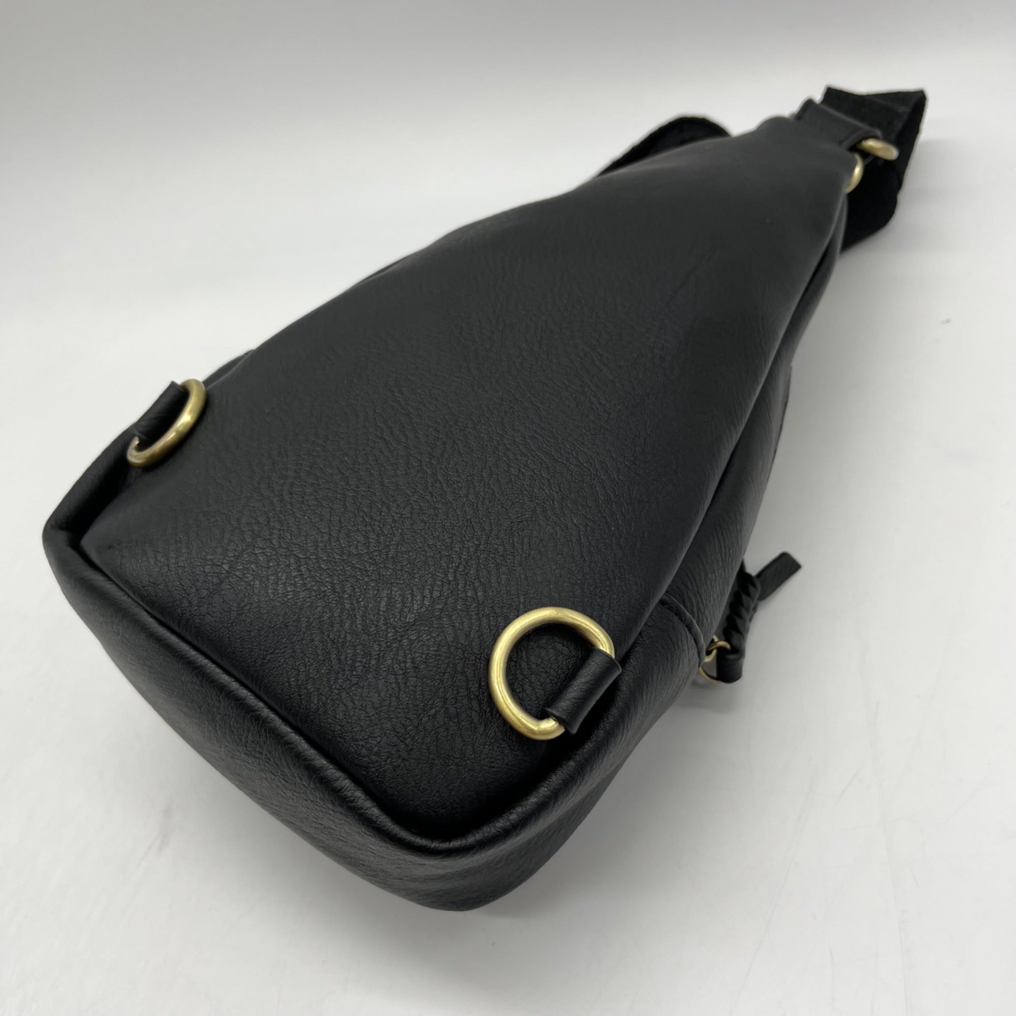 Antik Kraft Black Leather Sling Bag