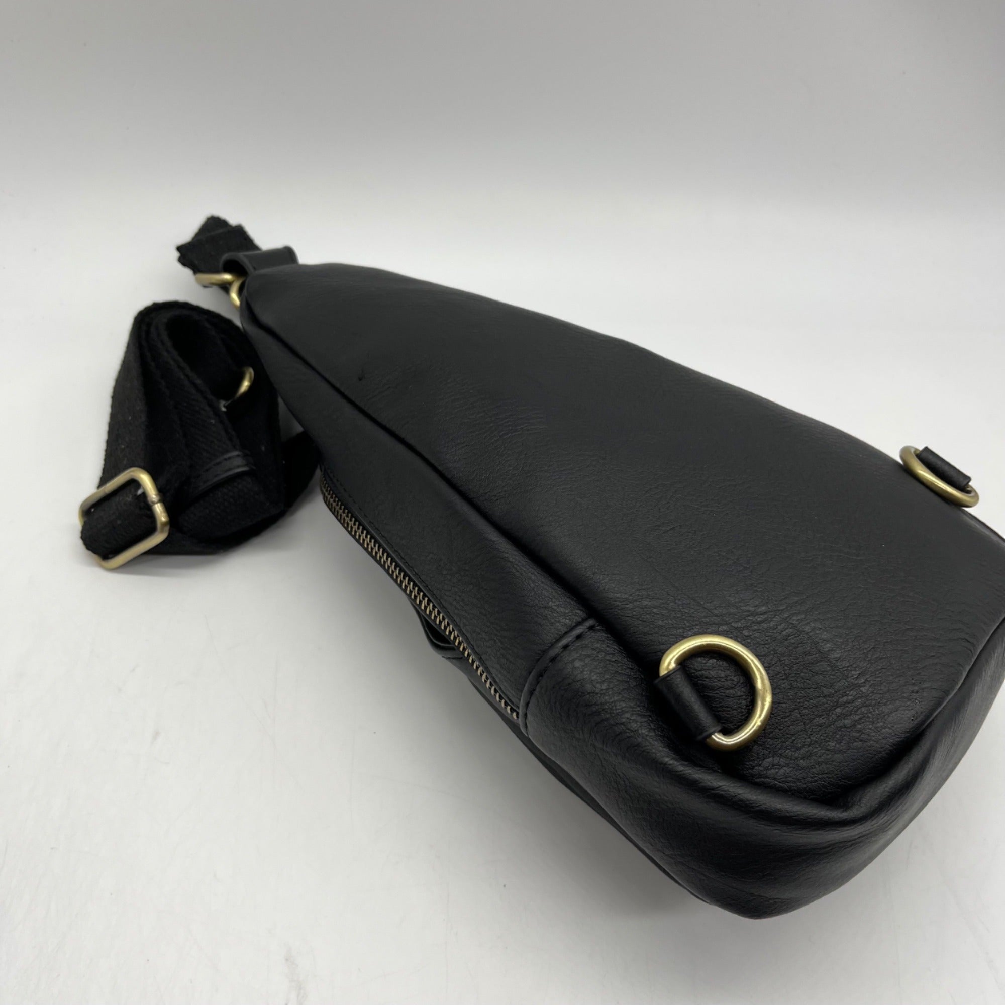 Antik Kraft Black Leather Sling Bag