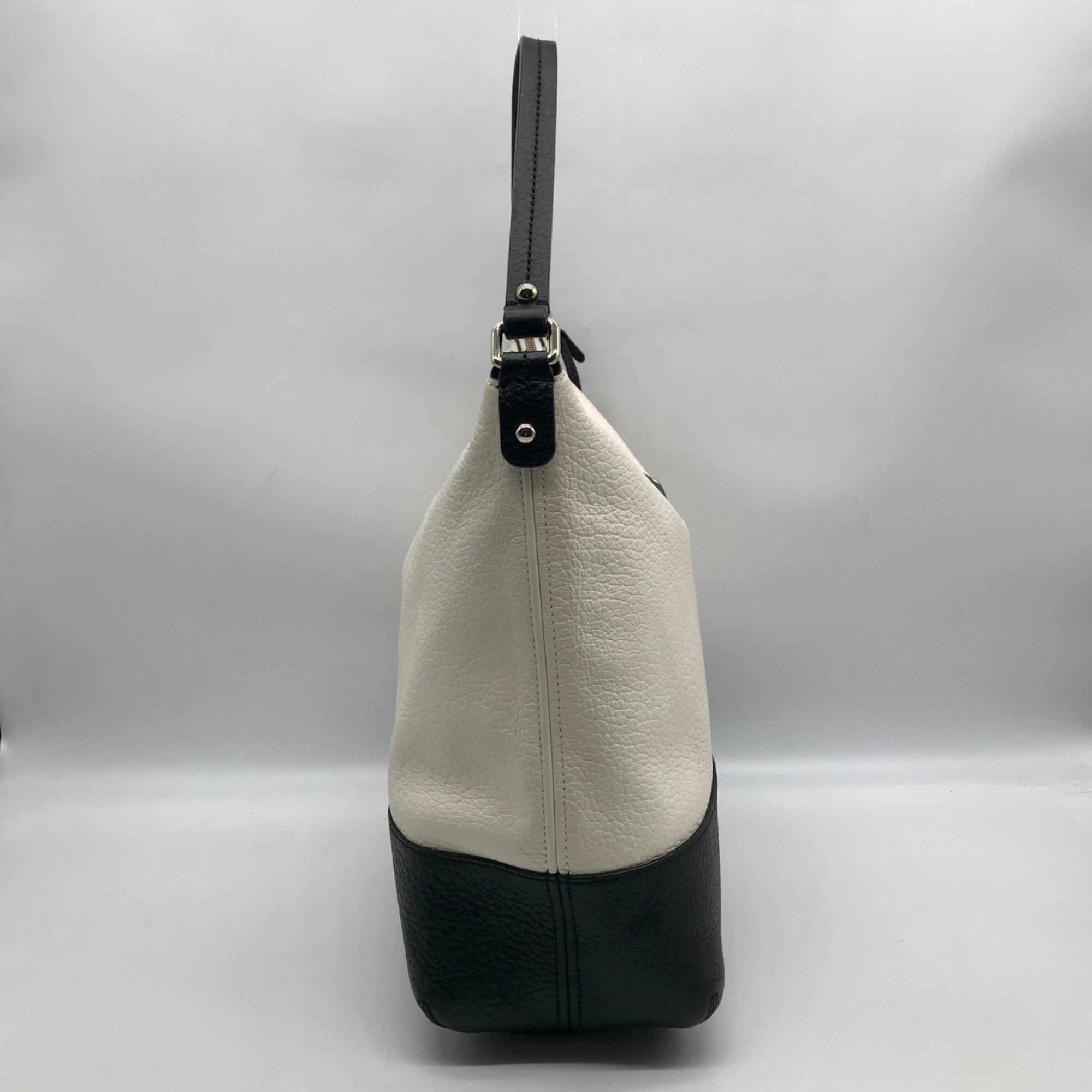 Kate Spade Black And Cream Pebbled Leather Bay Street Lexie Shoulder Bag
