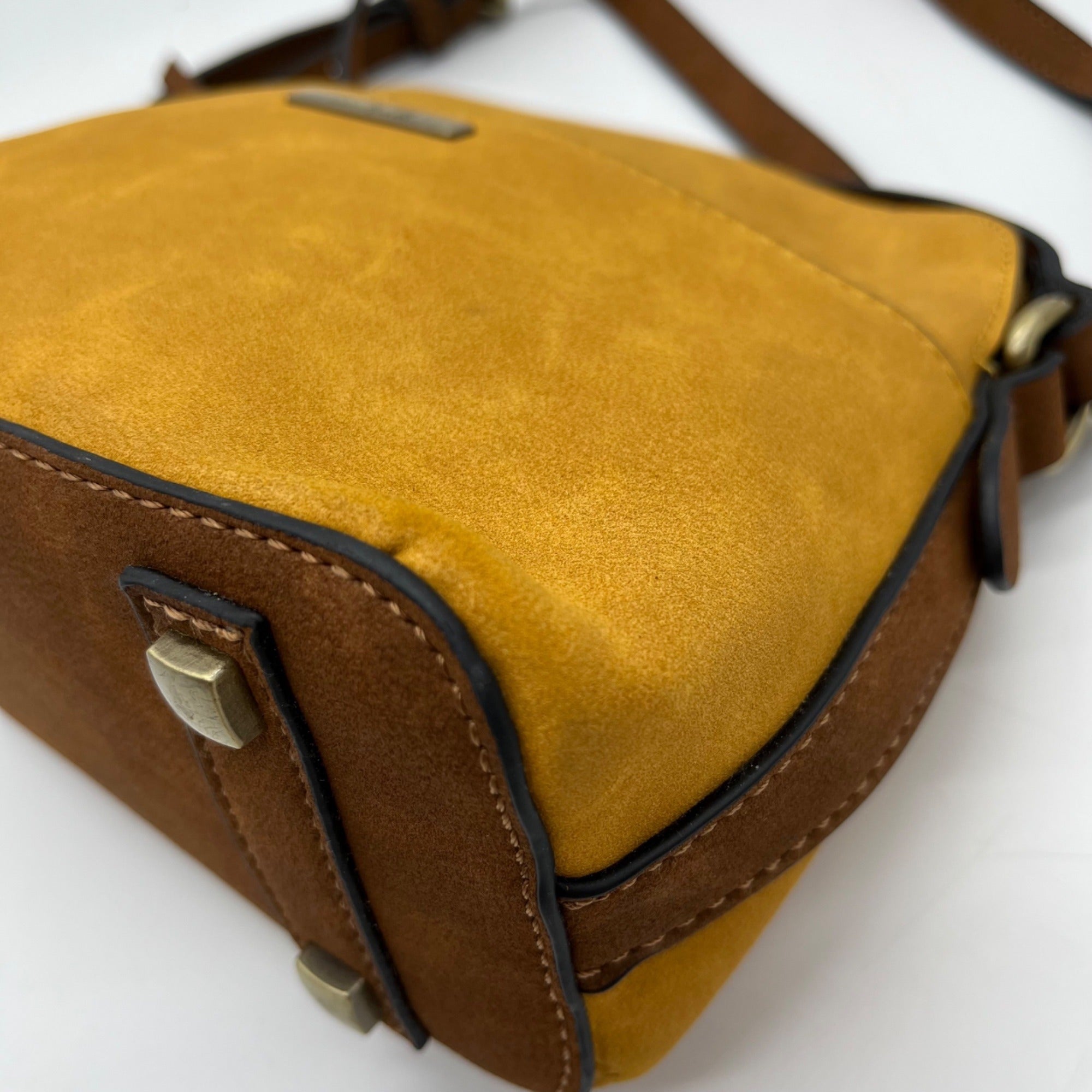 Simply Noelle Tan Faux Leather Crossbody Purse